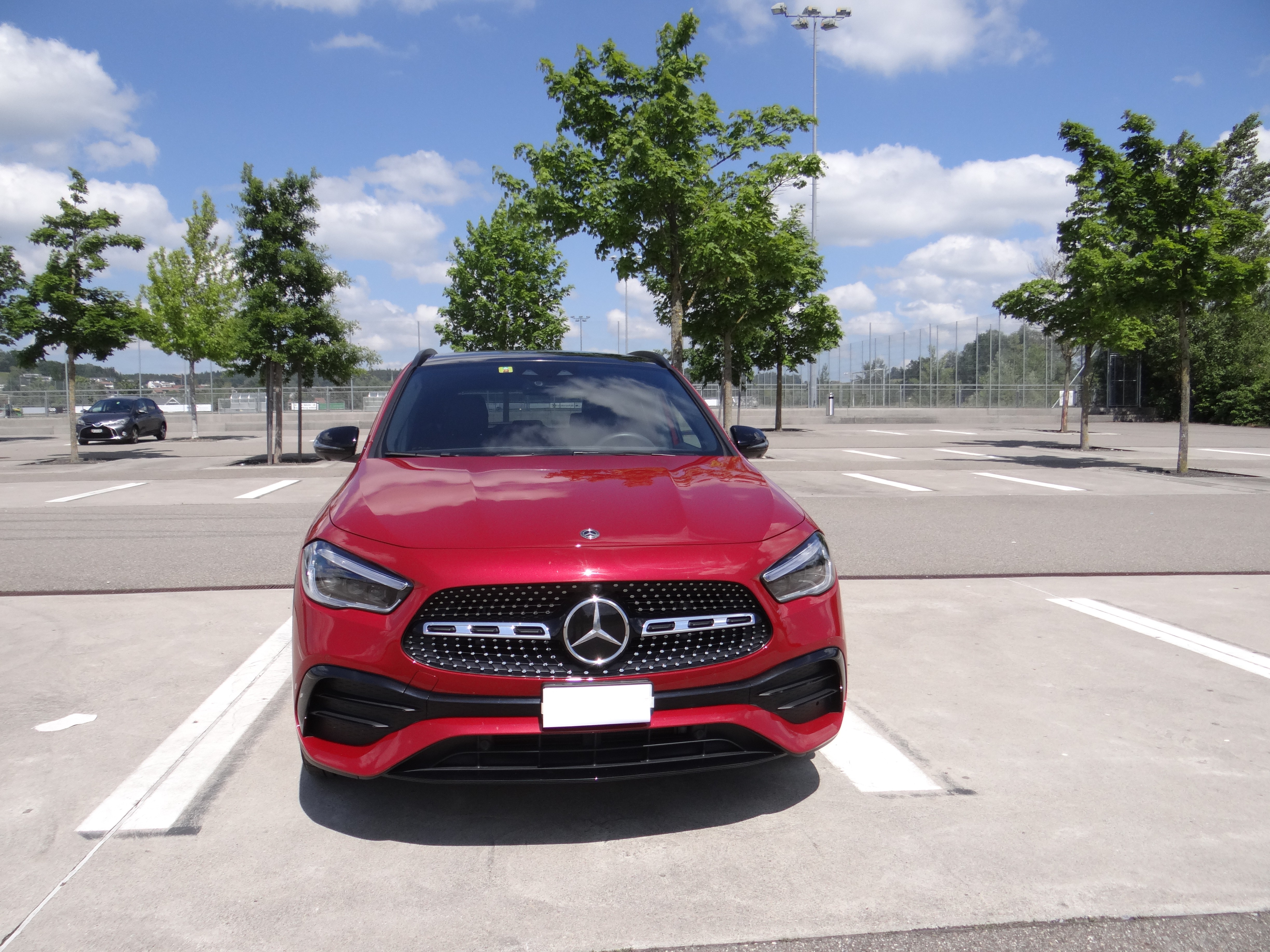 MERCEDES-BENZ GLA 250 AMG Line 8G-DCT