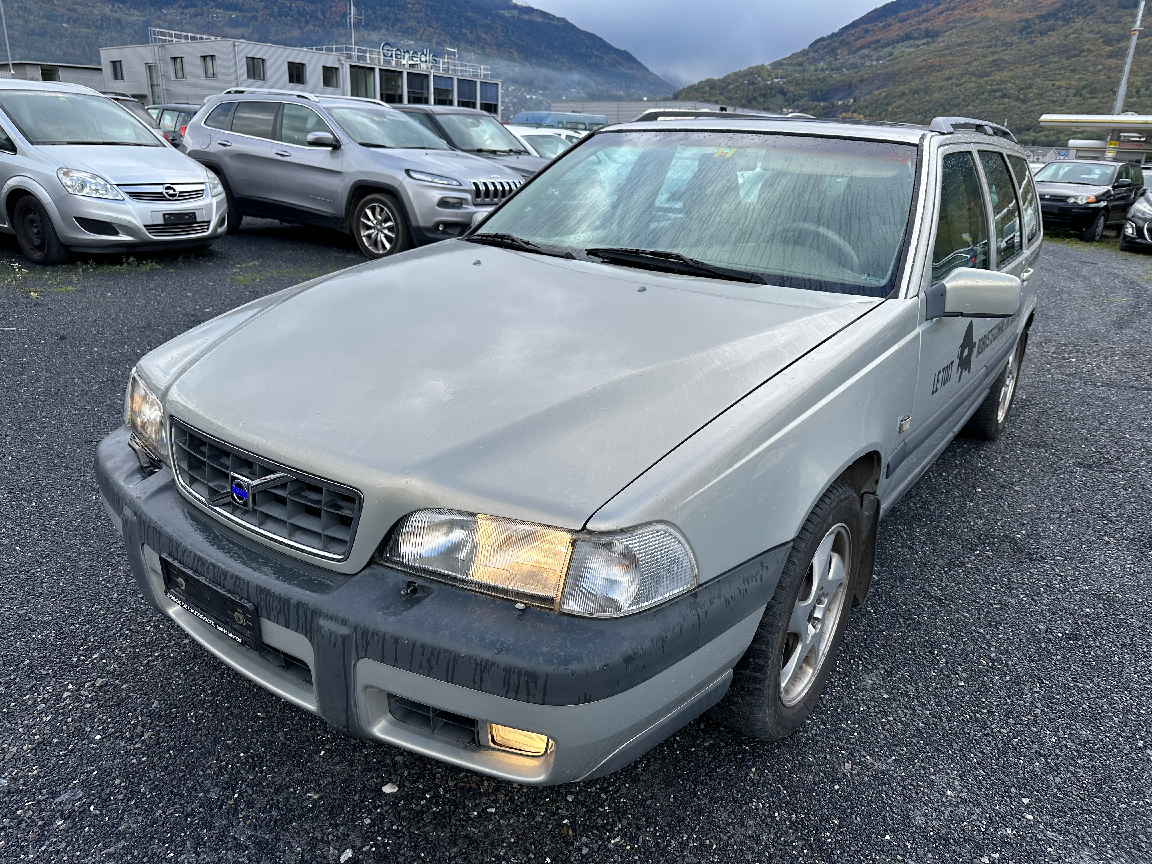 VOLVO V70 2.4 T XC AWD