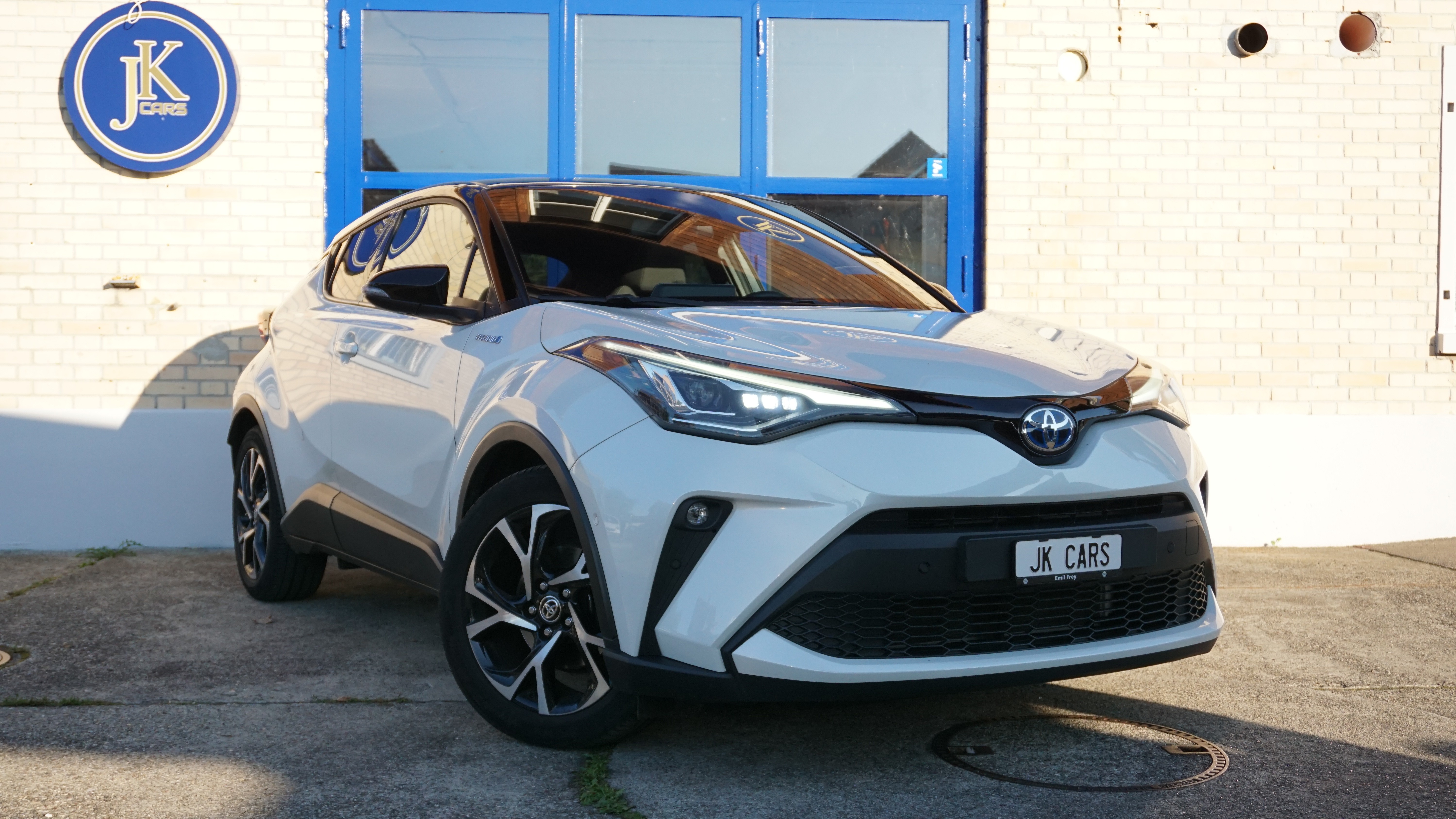 TOYOTA C-HR 2.0 HSD CVT Trend