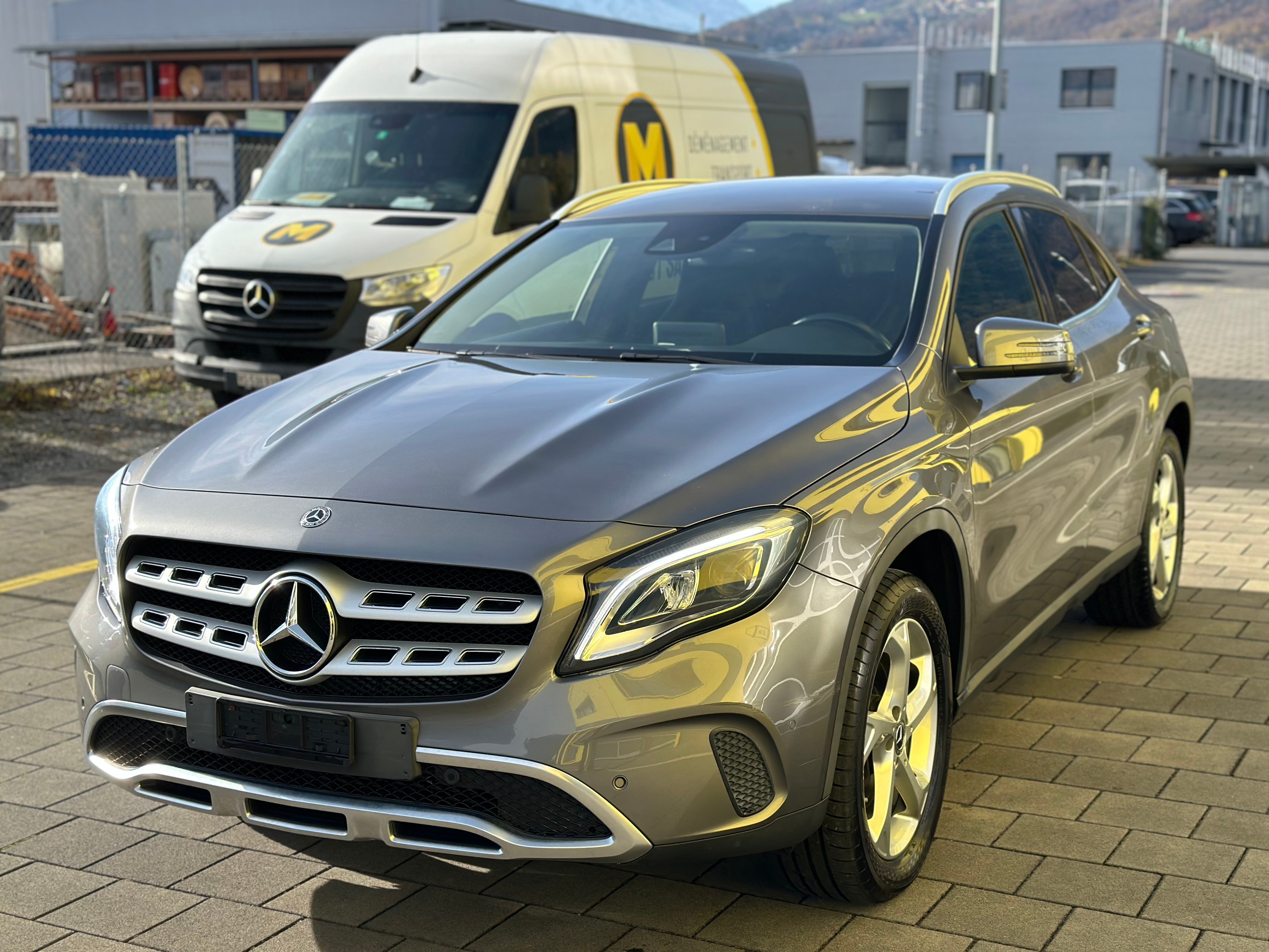 MERCEDES-BENZ GLA 250 4Matic 7G-DCT