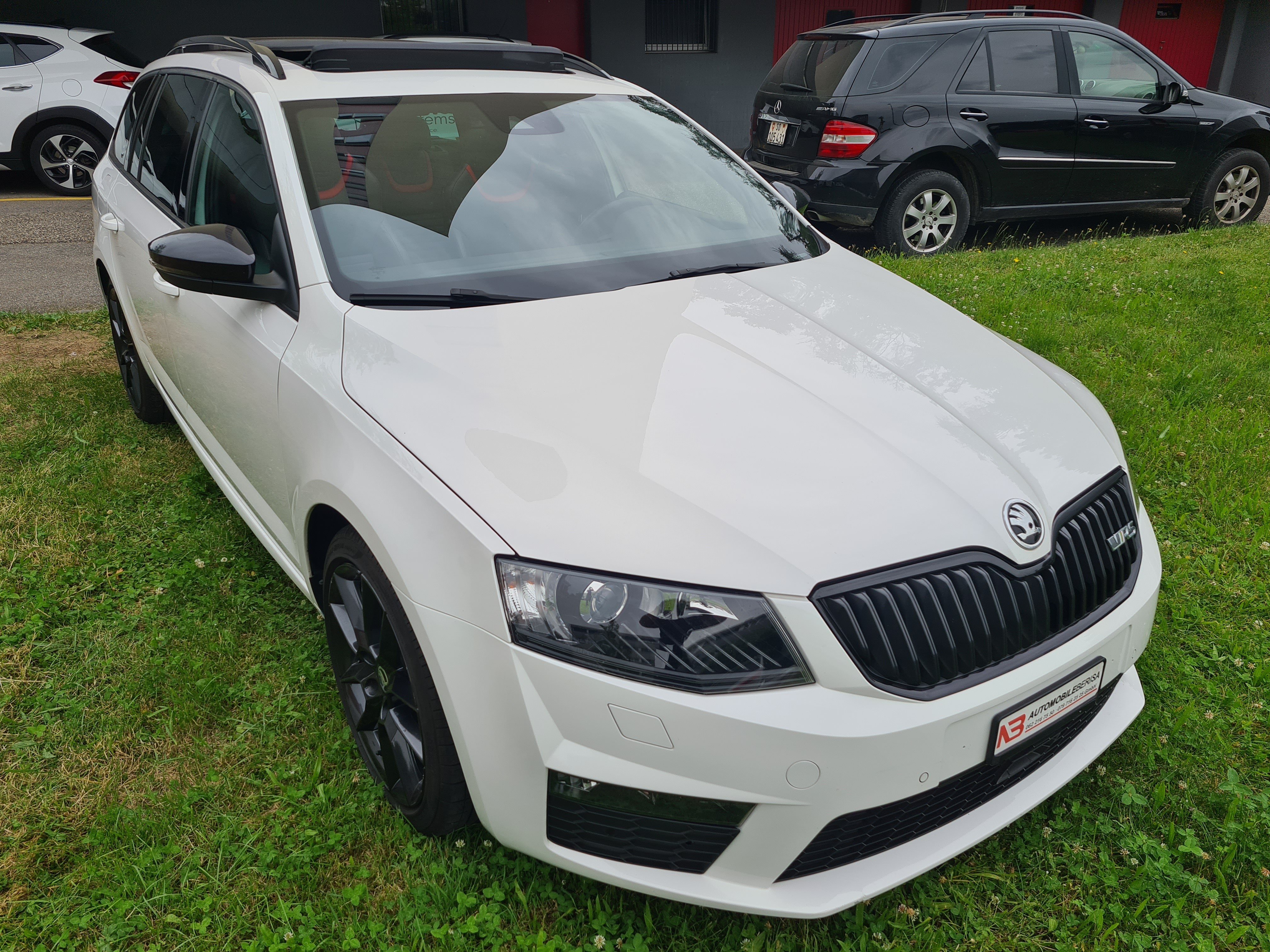 SKODA Octavia Combi 2.0 TDI RS 4x4 DSG Elektrisches Panorama-Glasdach