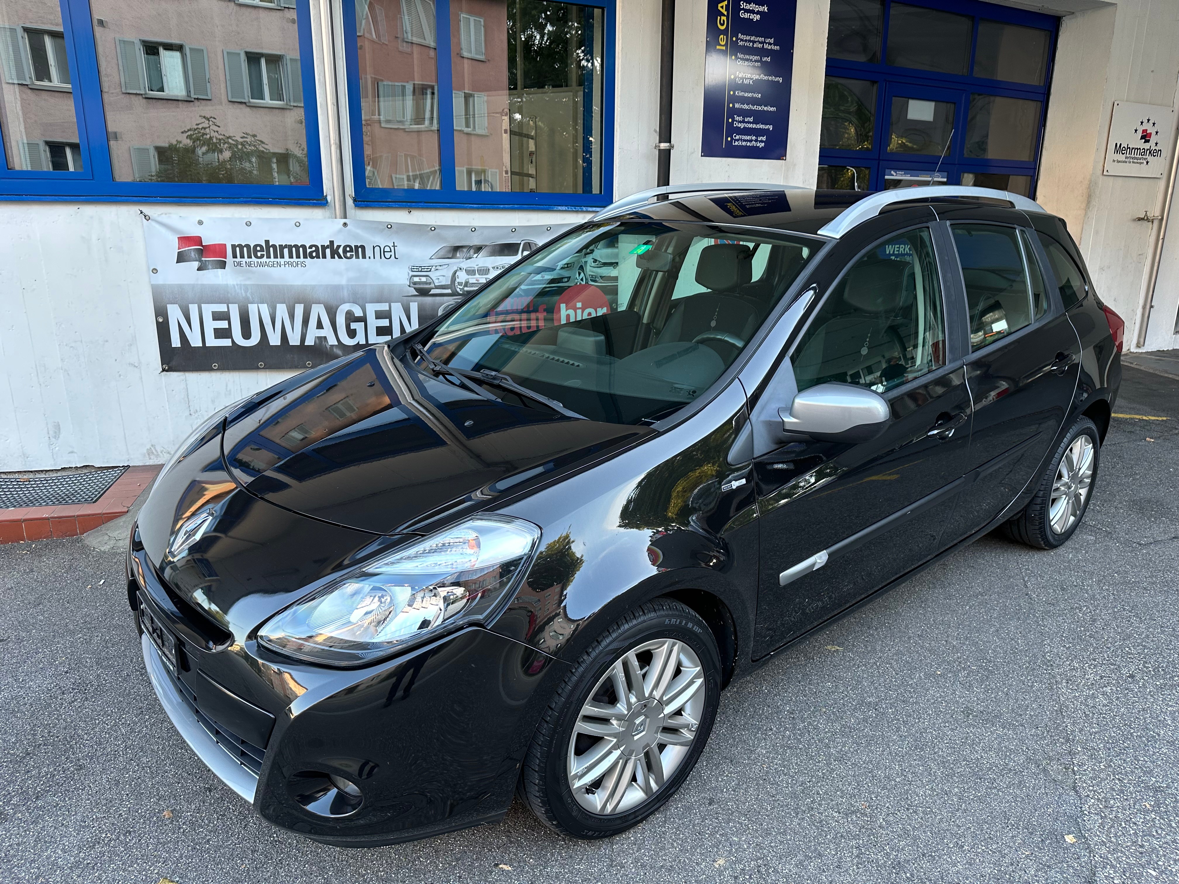 RENAULT Clio Grandtour 1.2 16V Turbo Night&Day