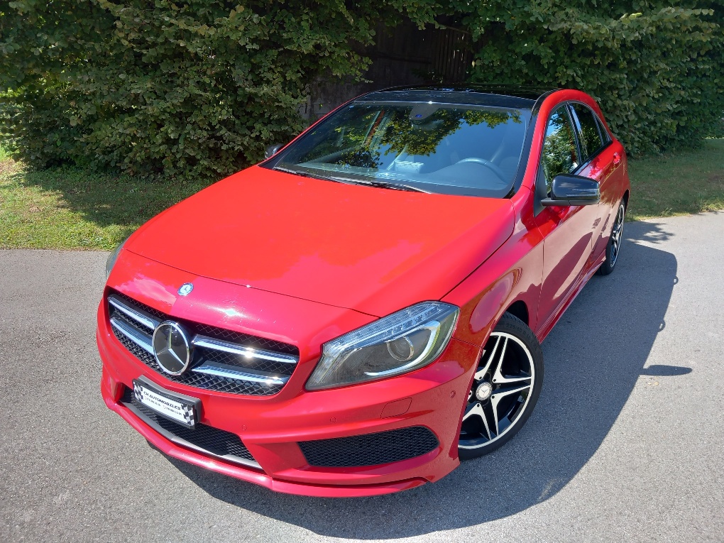 MERCEDES-BENZ A 200 AMG Line