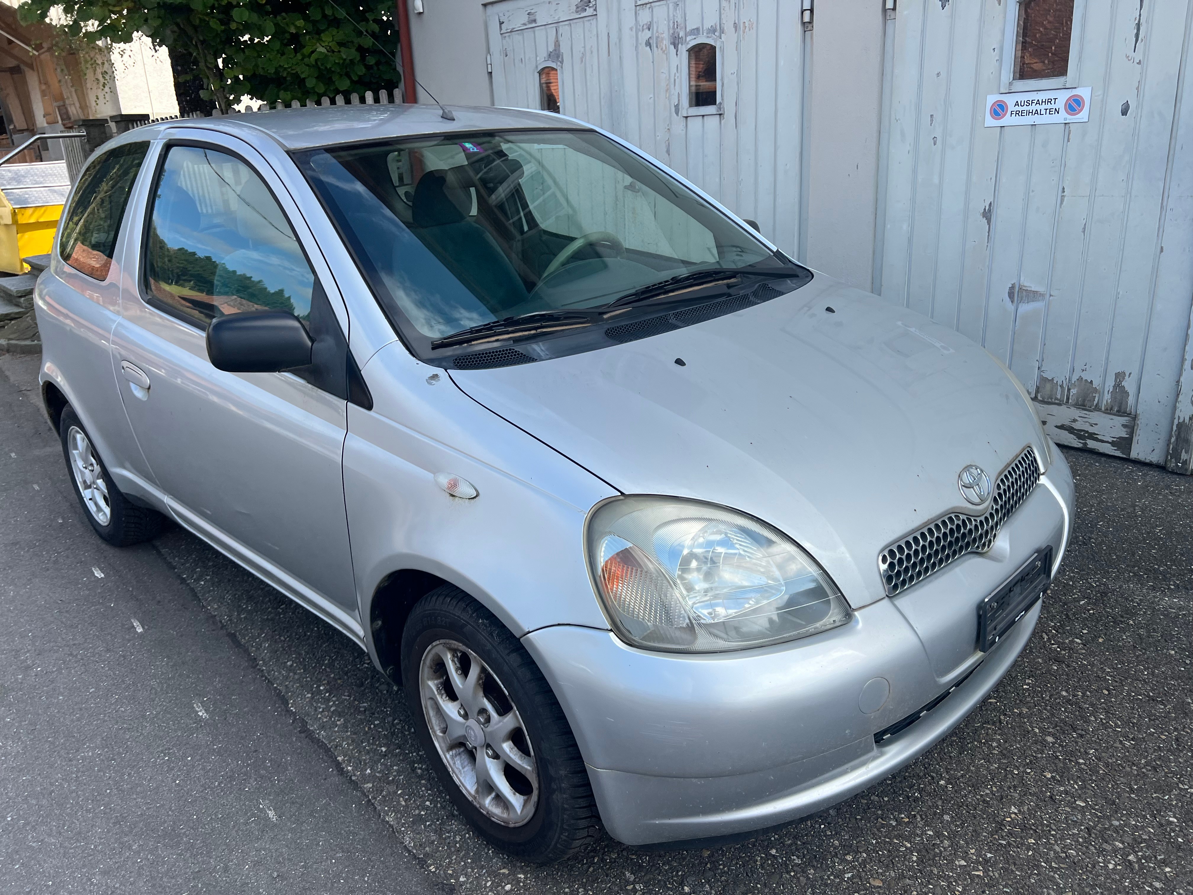 TOYOTA Yaris 1.3 Linea Sol