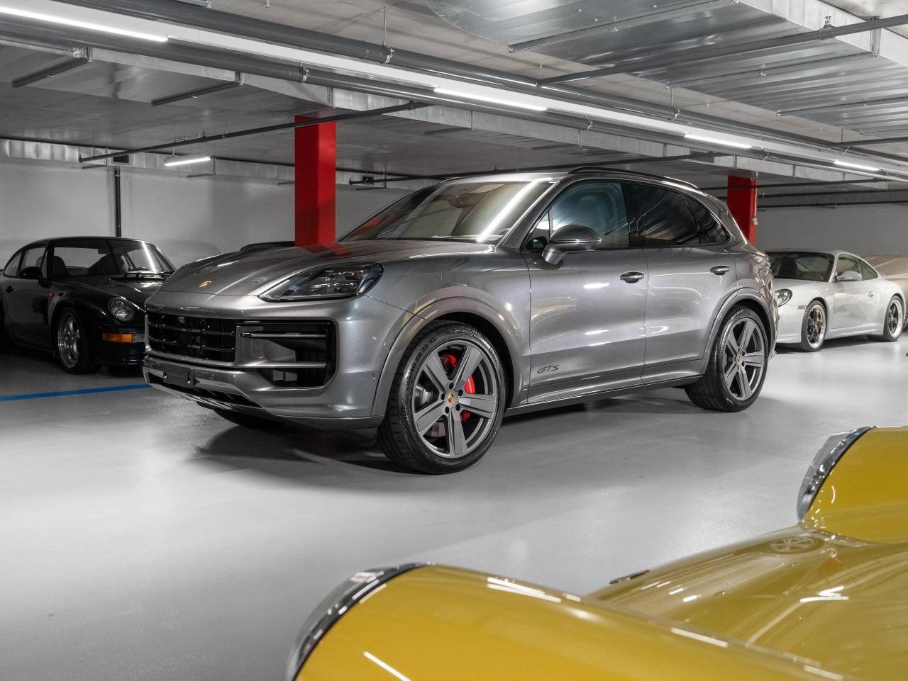 PORSCHE CAYENNE GTS