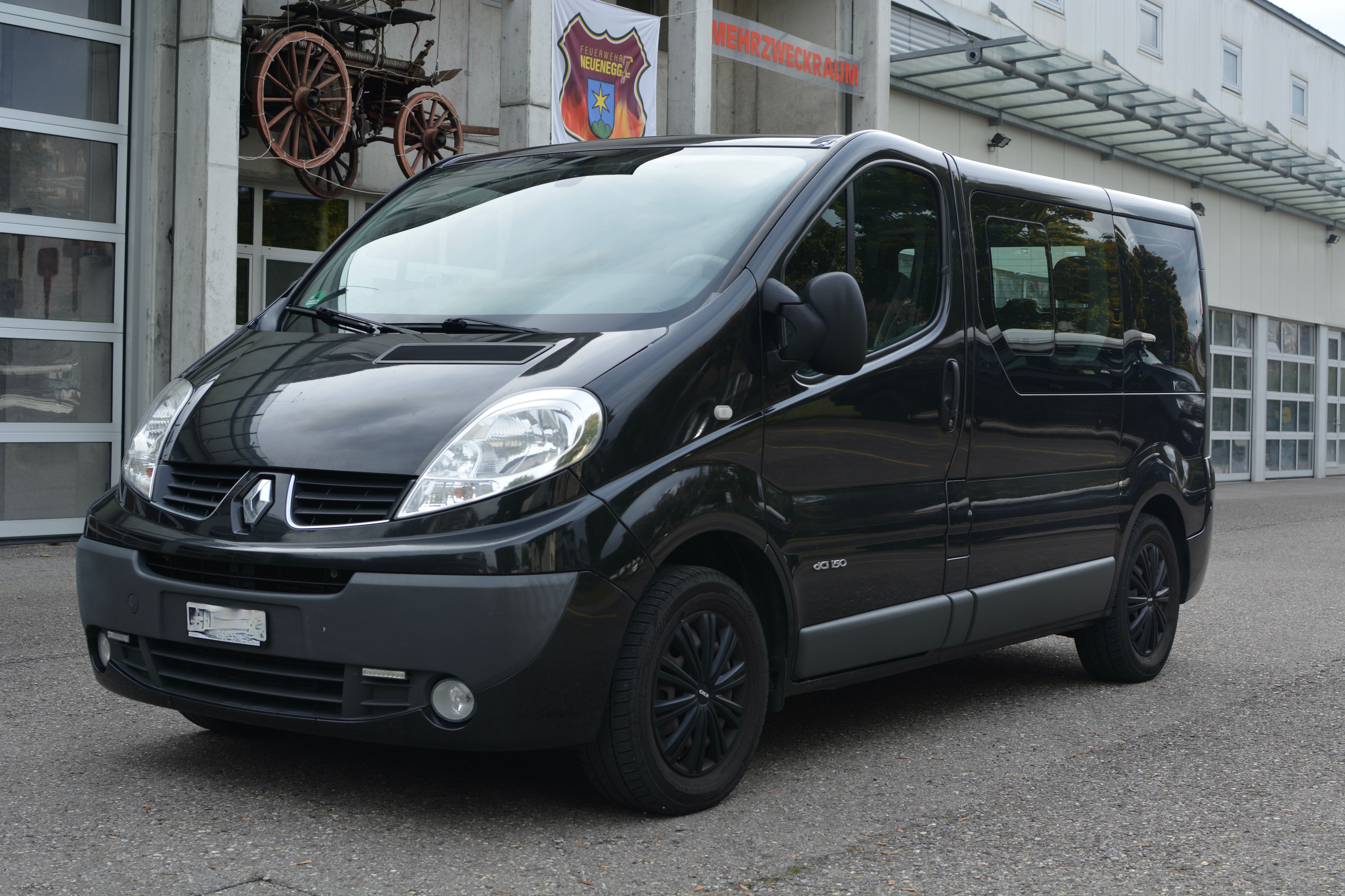 RENAULT Trafic 2.5dCi L1H1 Passenger Expression