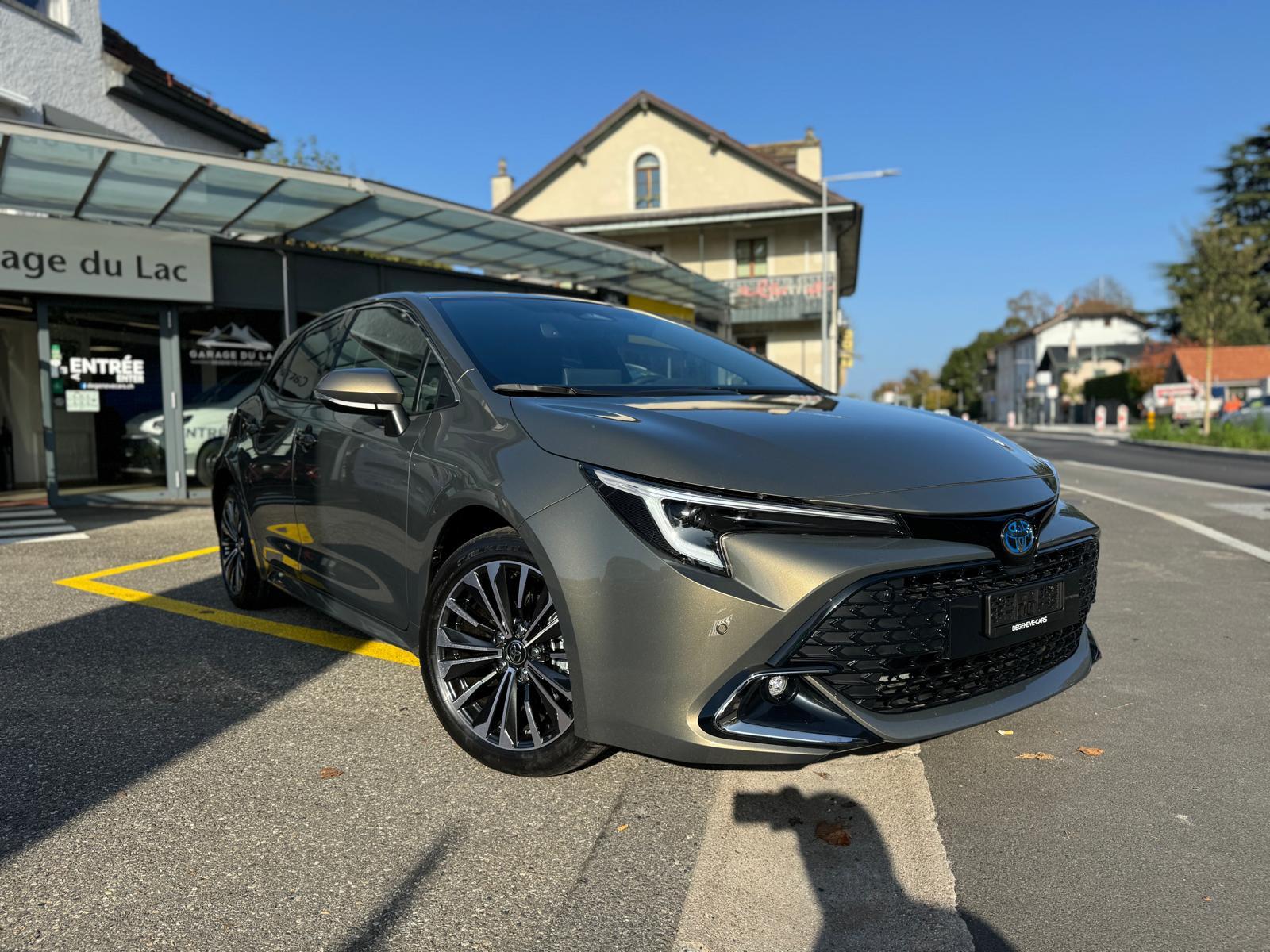 TOYOTA Corolla 1.8 HSD Trend e- CVT