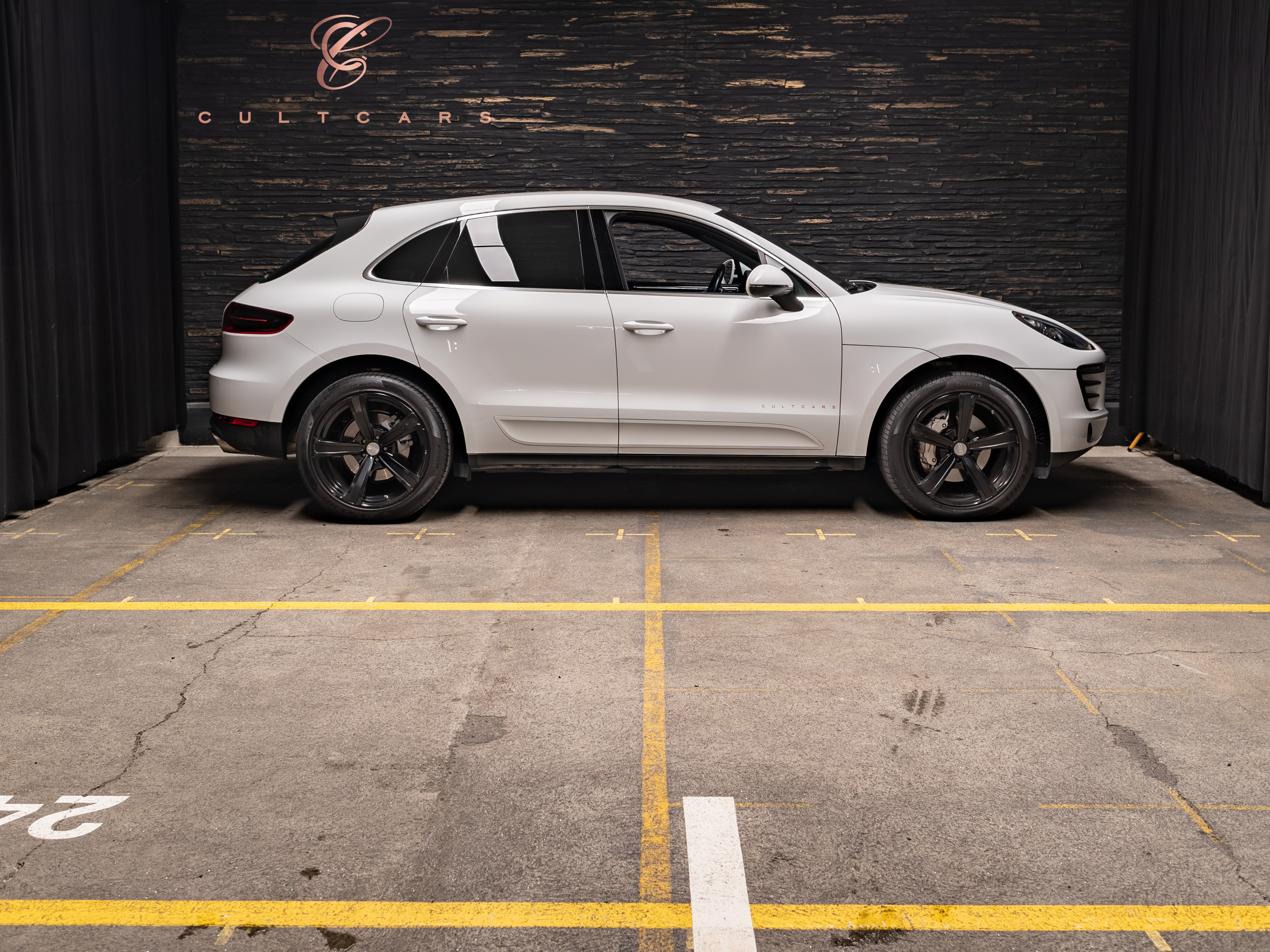 PORSCHE Macan S PDK