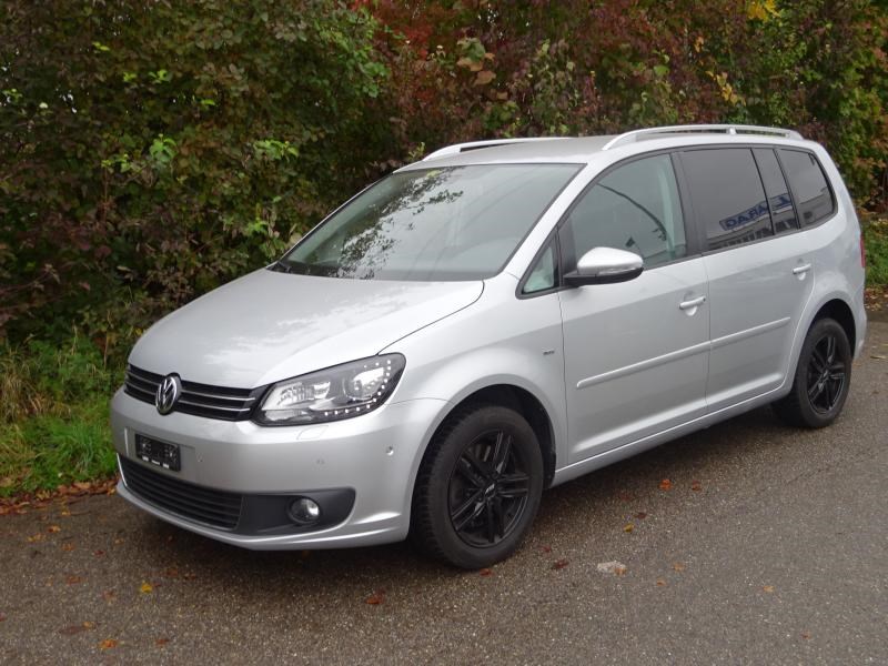 VW Touran 1.4 TSI Cup DSG mit Dachträger und Box