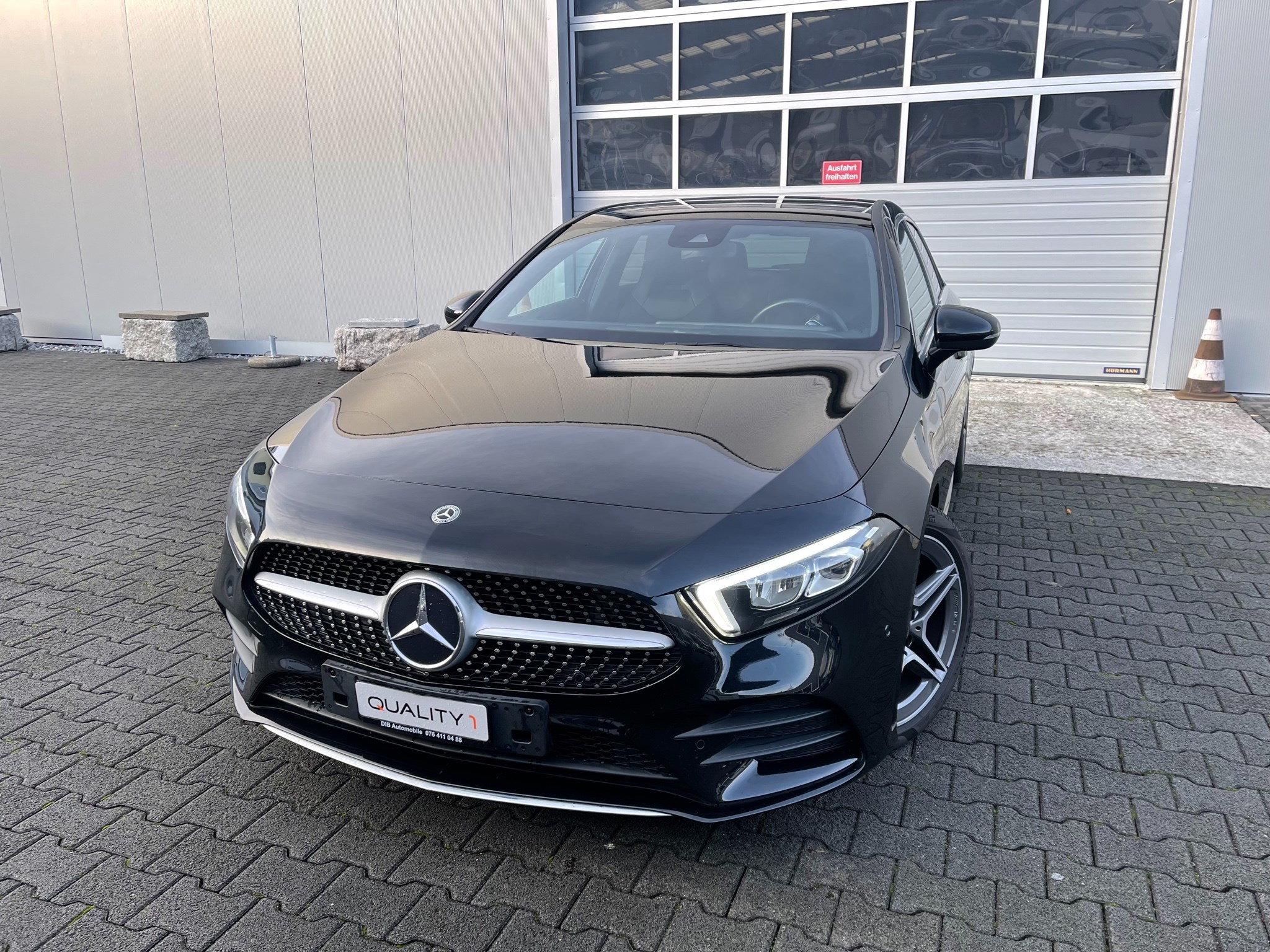 MERCEDES-BENZ A 200 AMG Line 7G-DCT*TOP ZUSTAND*