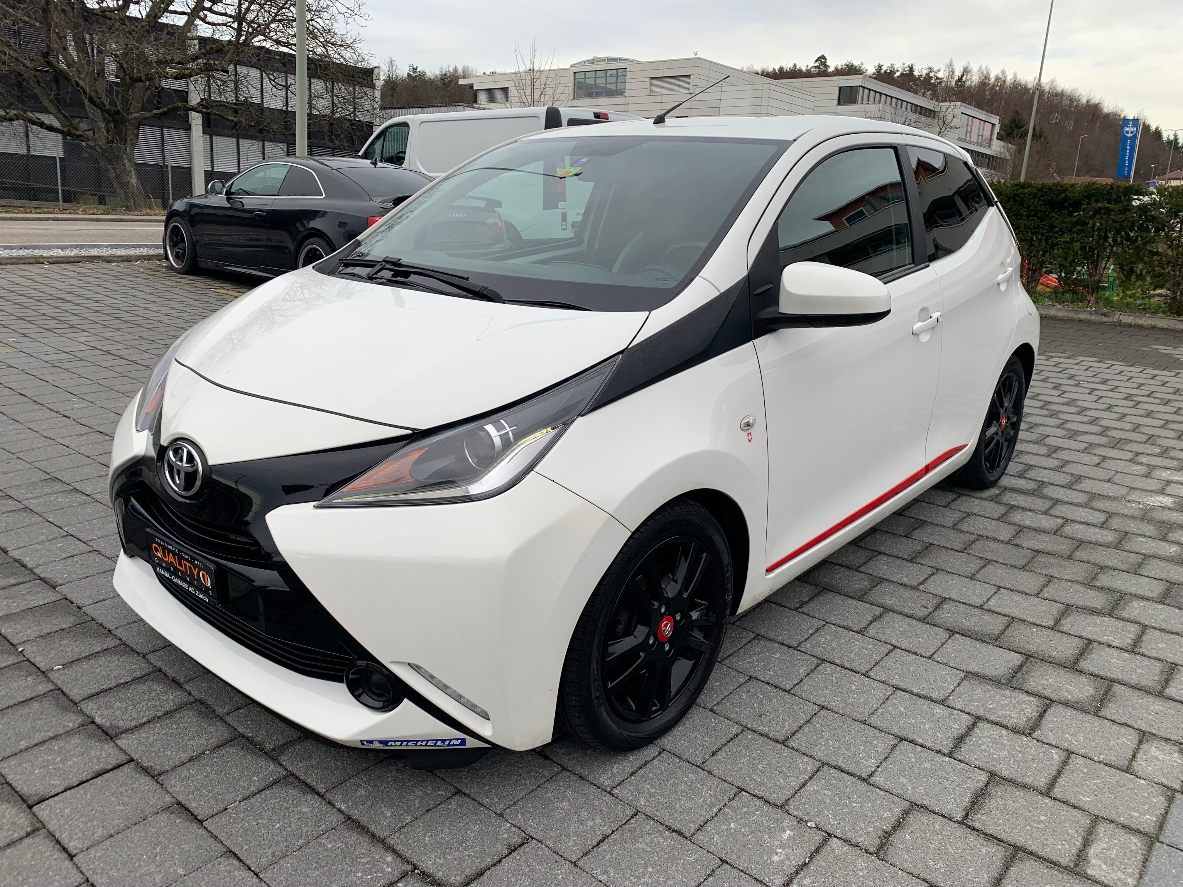 TOYOTA Aygo 1.0 VVT-i x-play