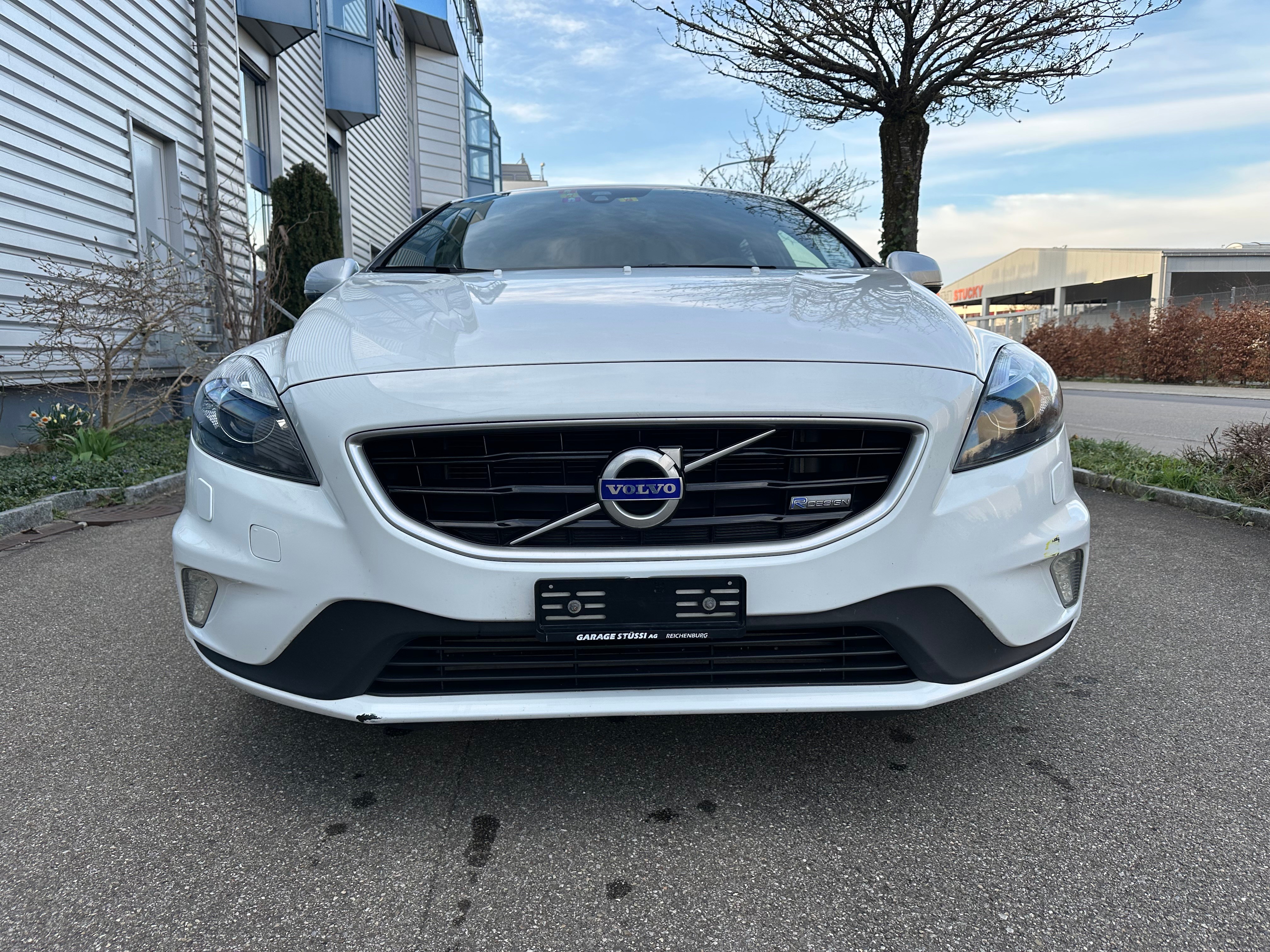 VOLVO V40 D4 Momentum Geartronic