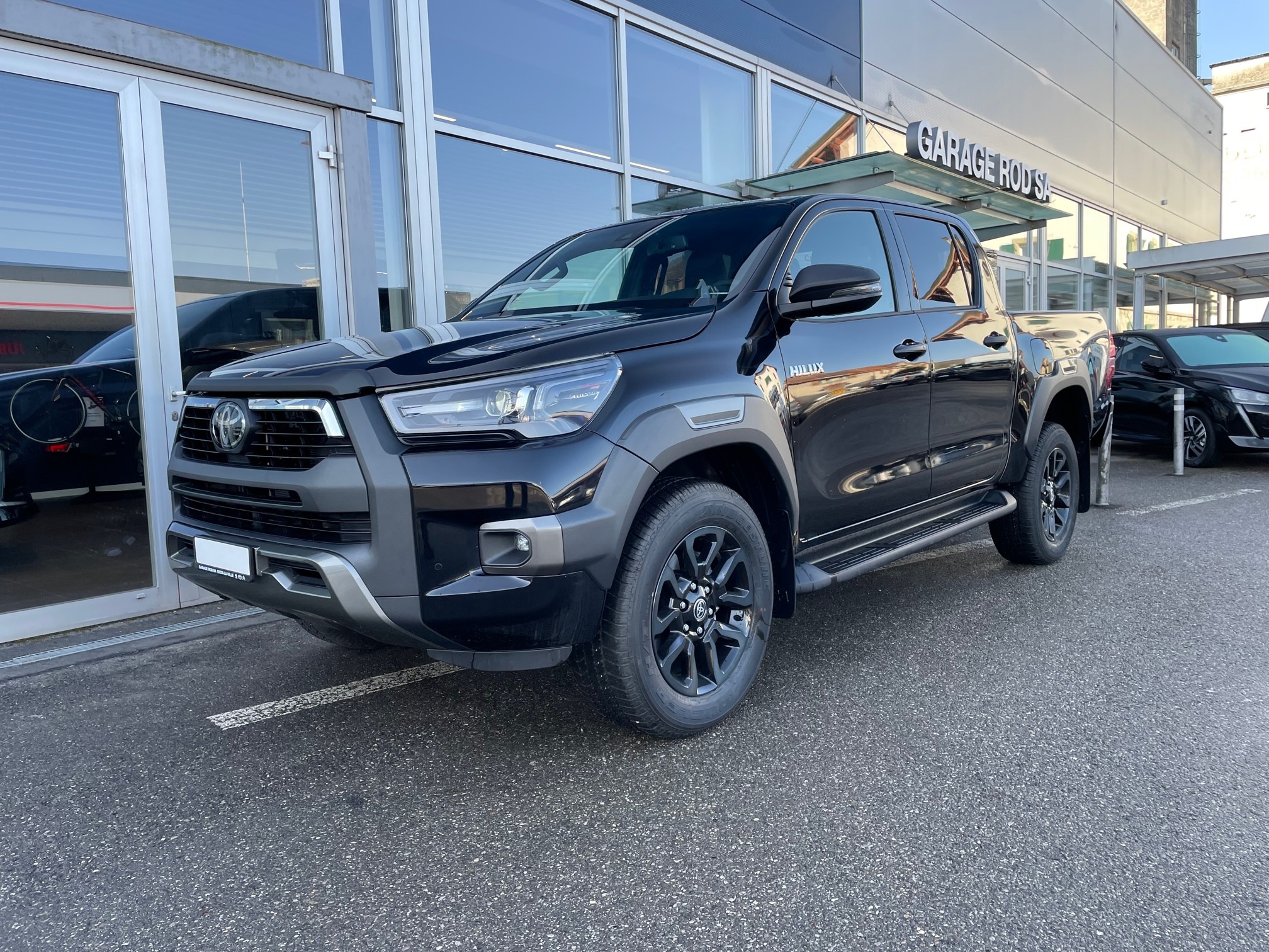 TOYOTA Hilux 2.8D-4D Invincible Double Cab 4x4 A