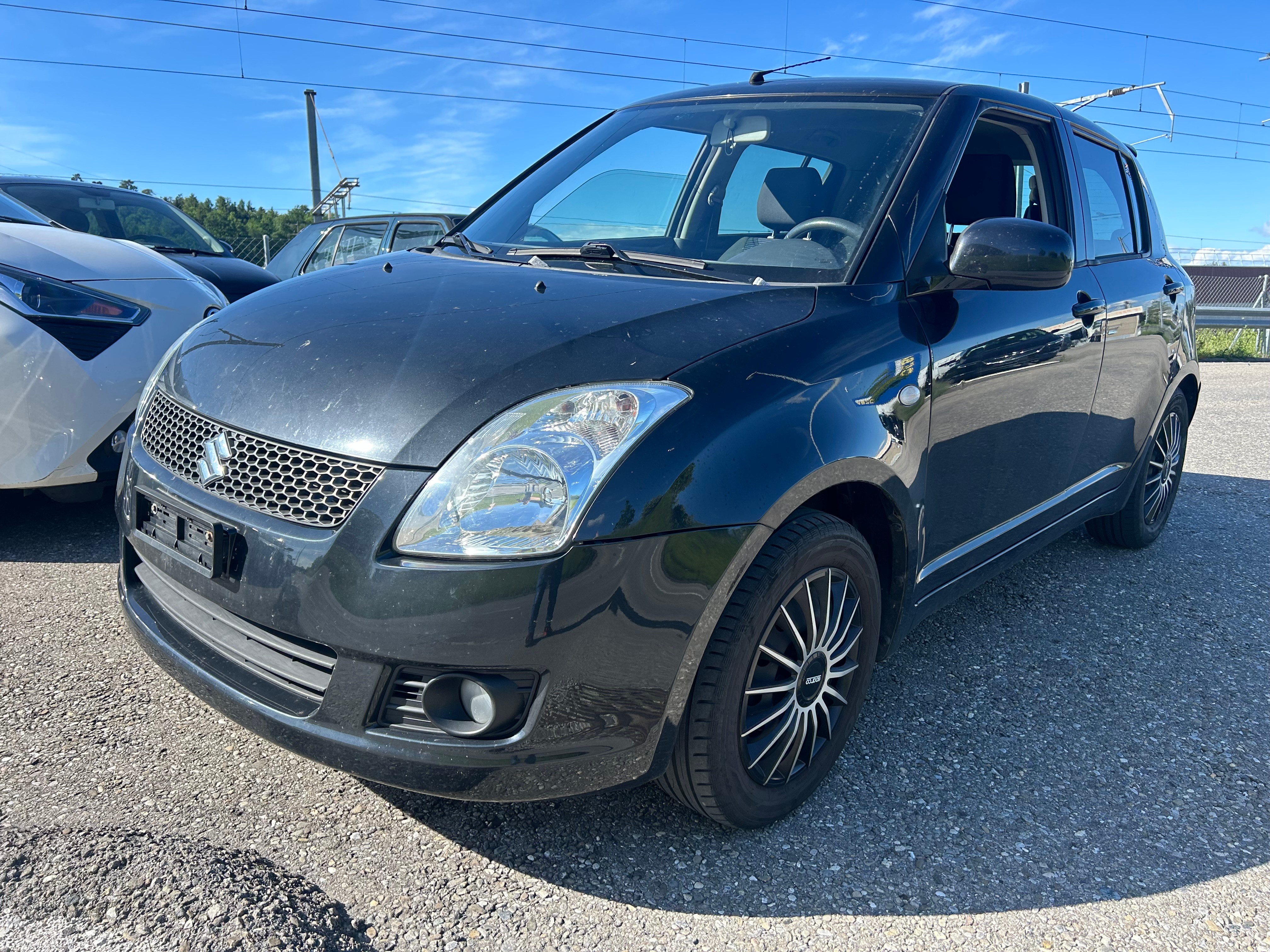 SUZUKI Swift 1.3i 16V GL Top