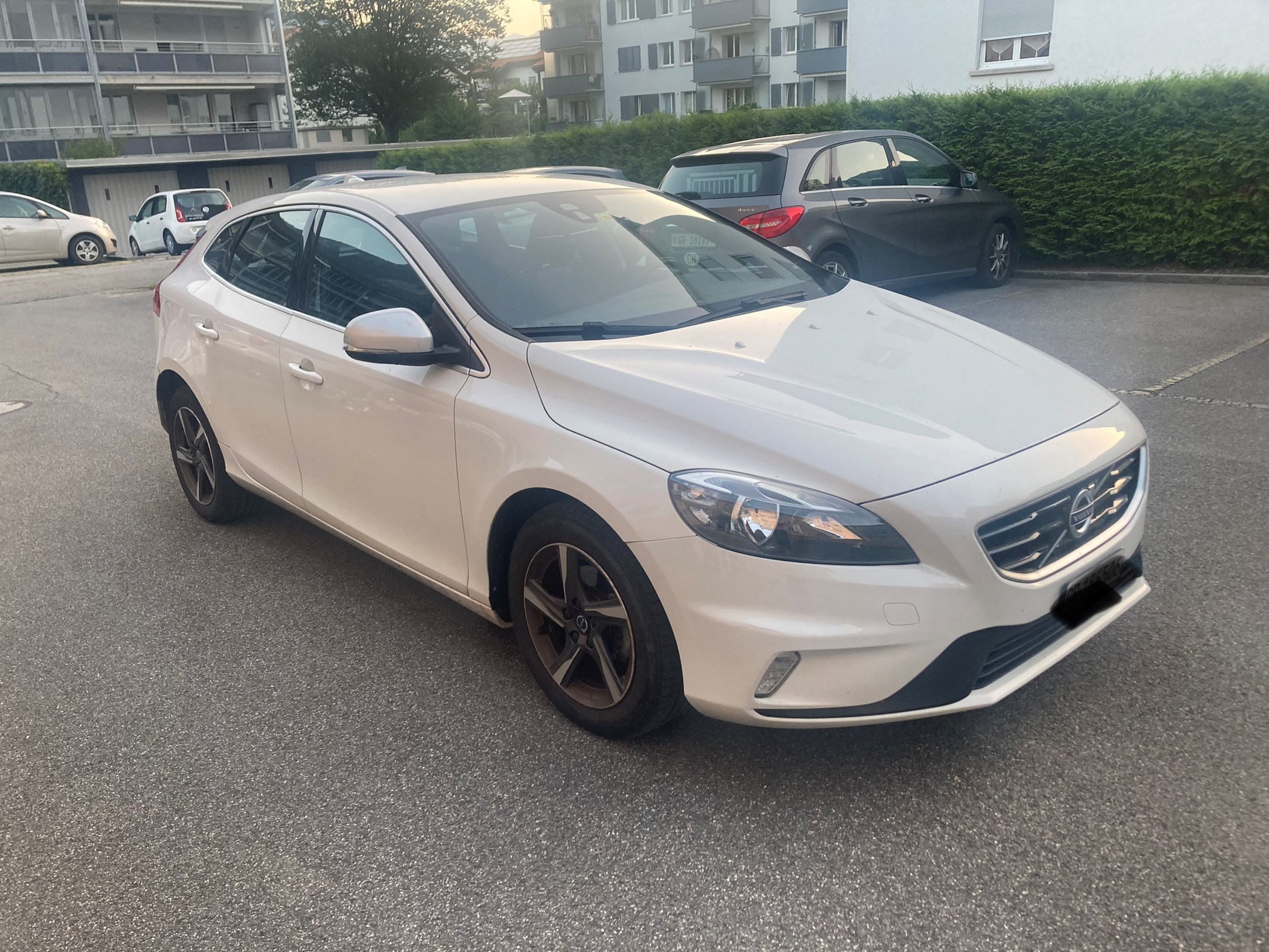 VOLVO V40 D2