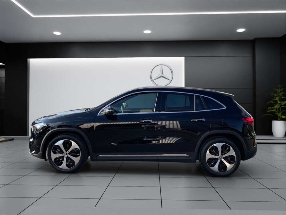 MERCEDES-BENZ GLA 250 4Matic 8G-DCT Swiss Star