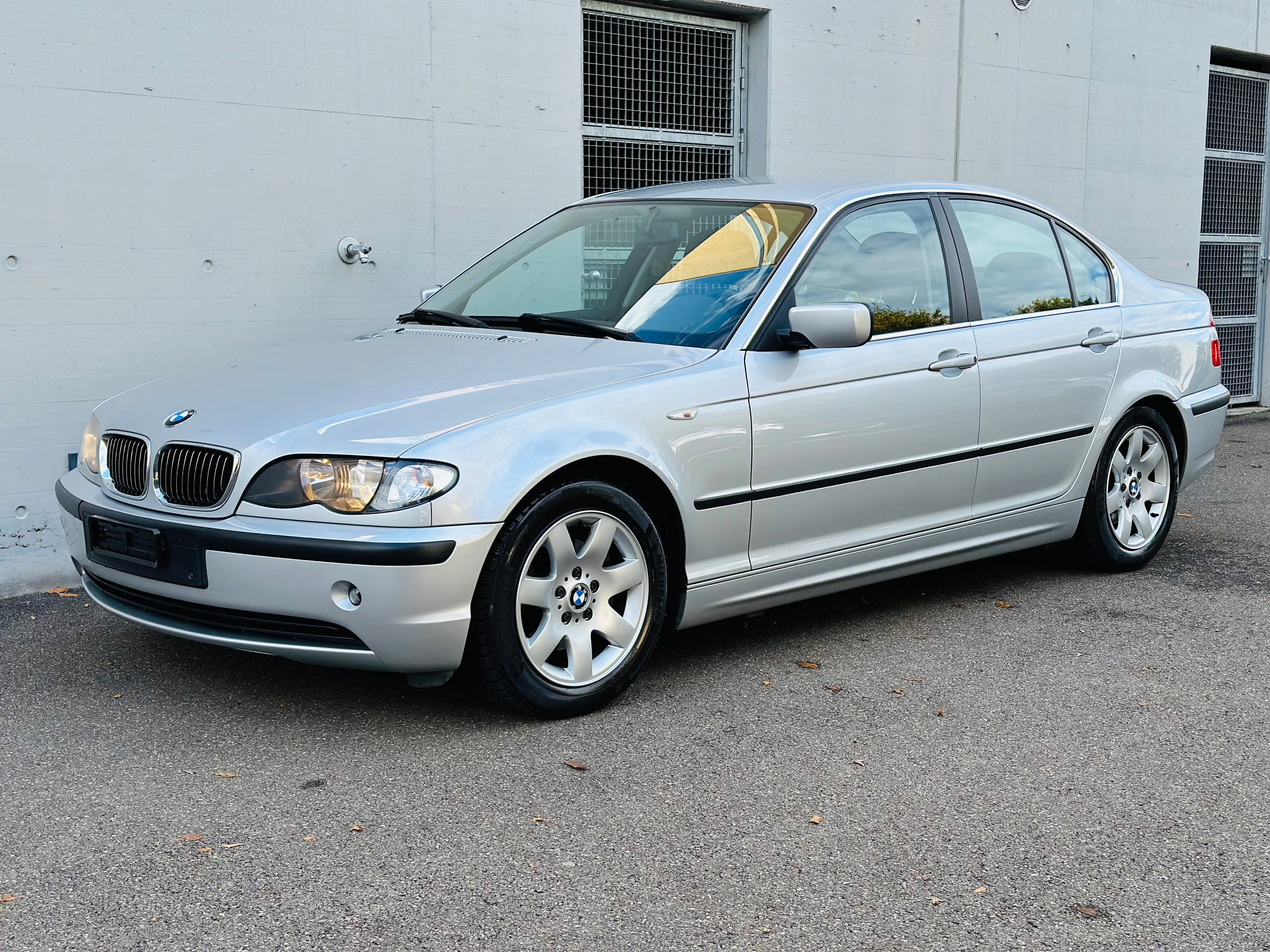 BMW 320i