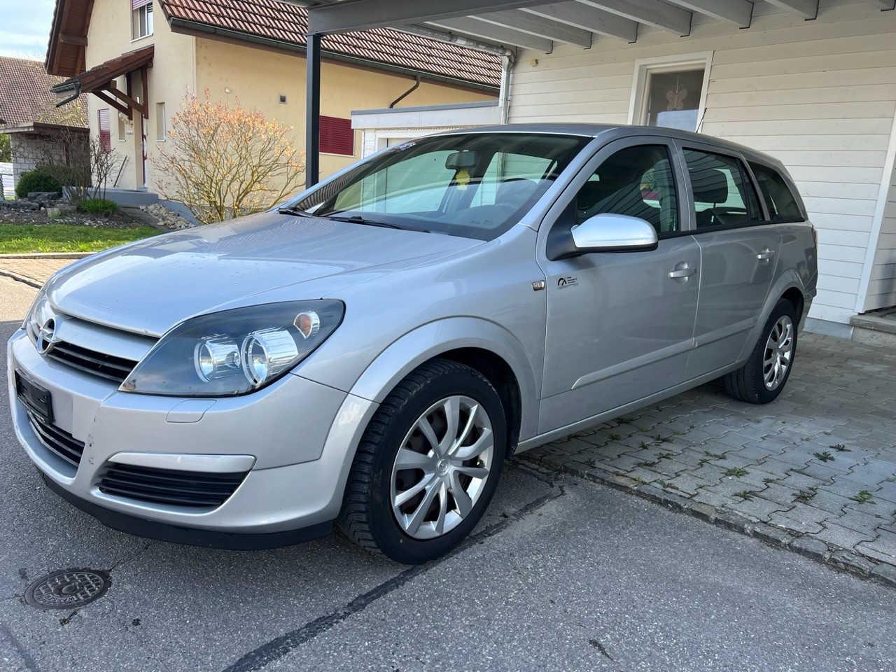 OPEL Astra Caravan 1.6i 16V TP (Essentia)