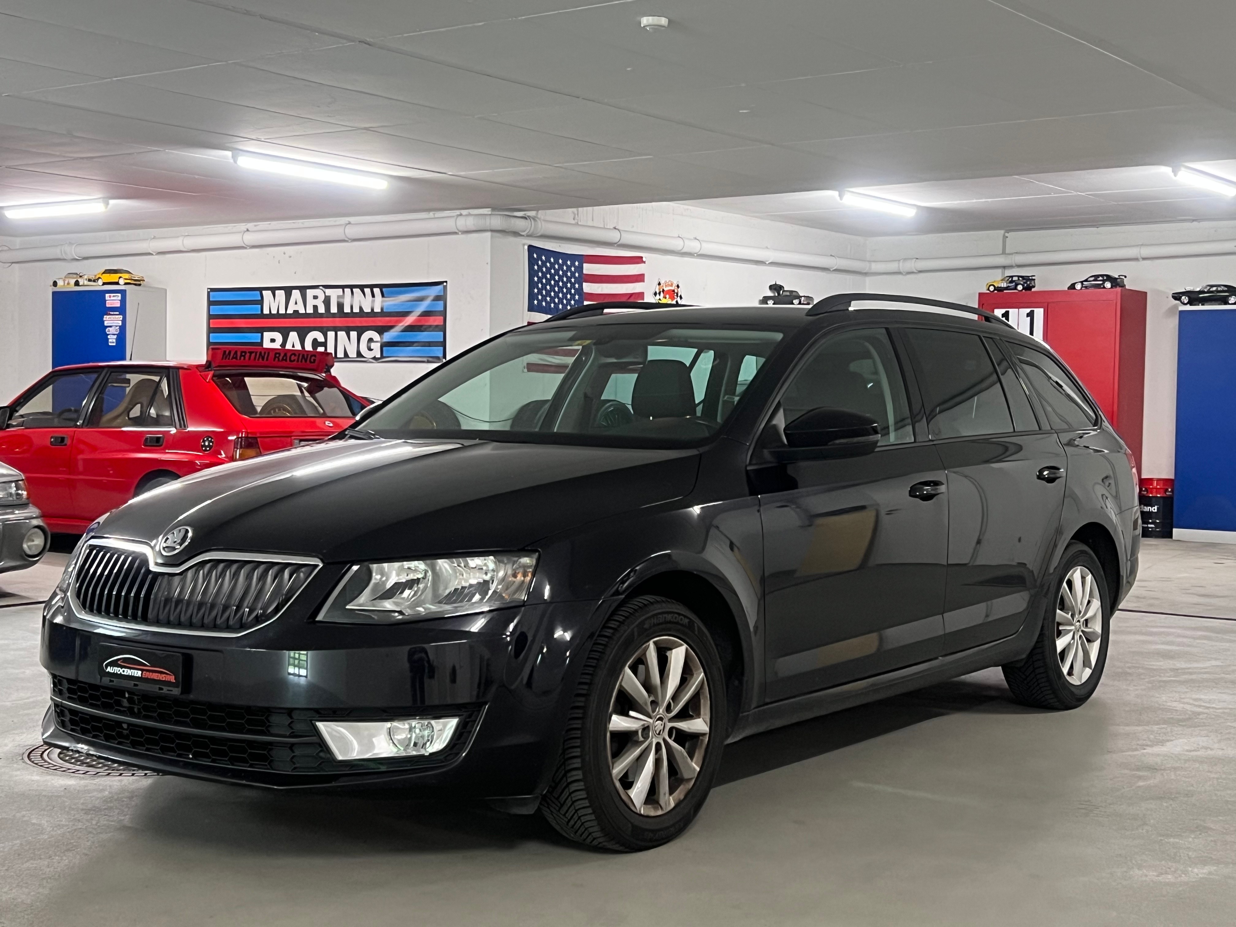 SKODA Octavia Combi 2.0 TDI Elegance 4x4