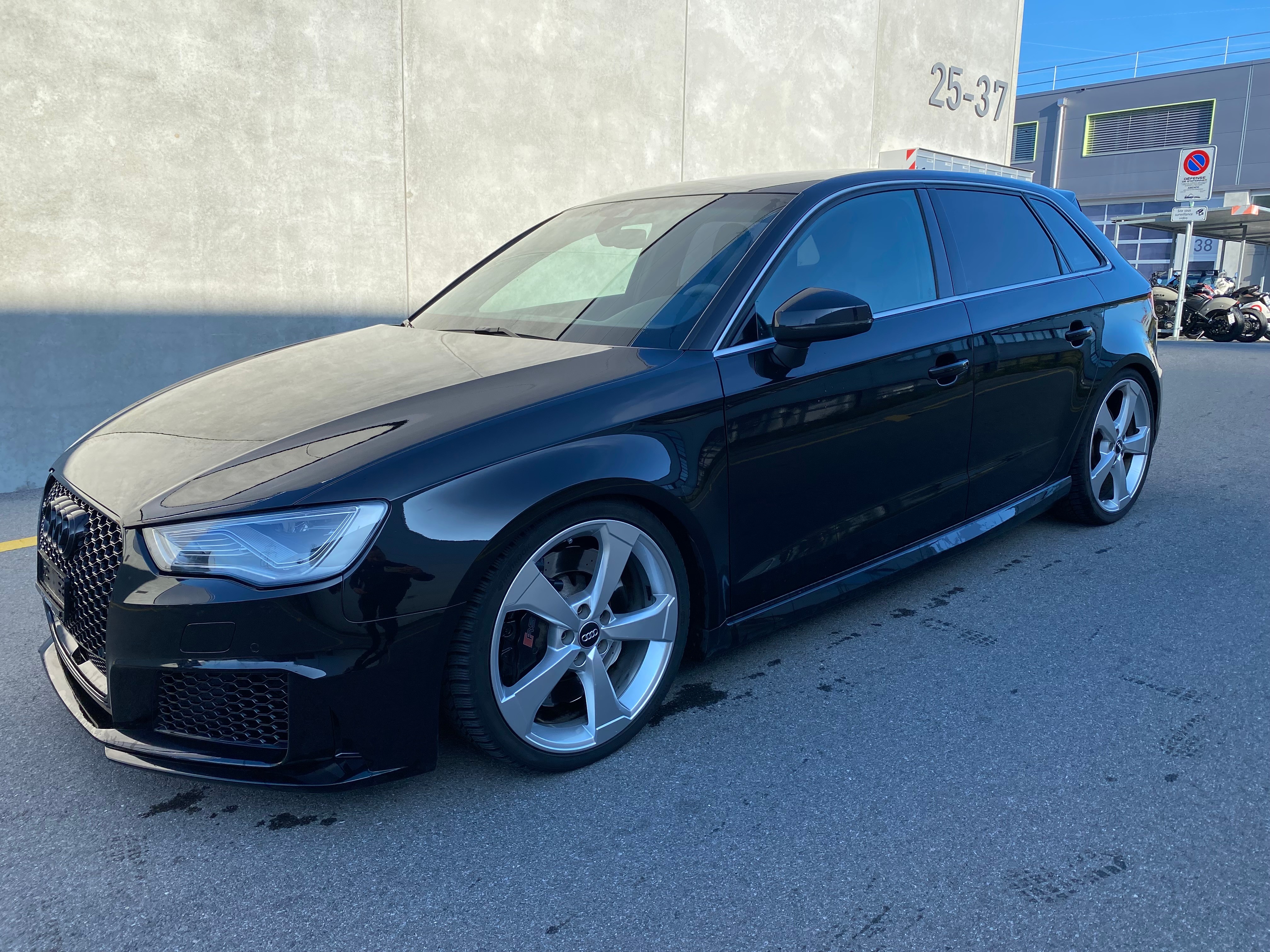 AUDI RS3 2.5 TSI quattro S-tronic(32)(m)