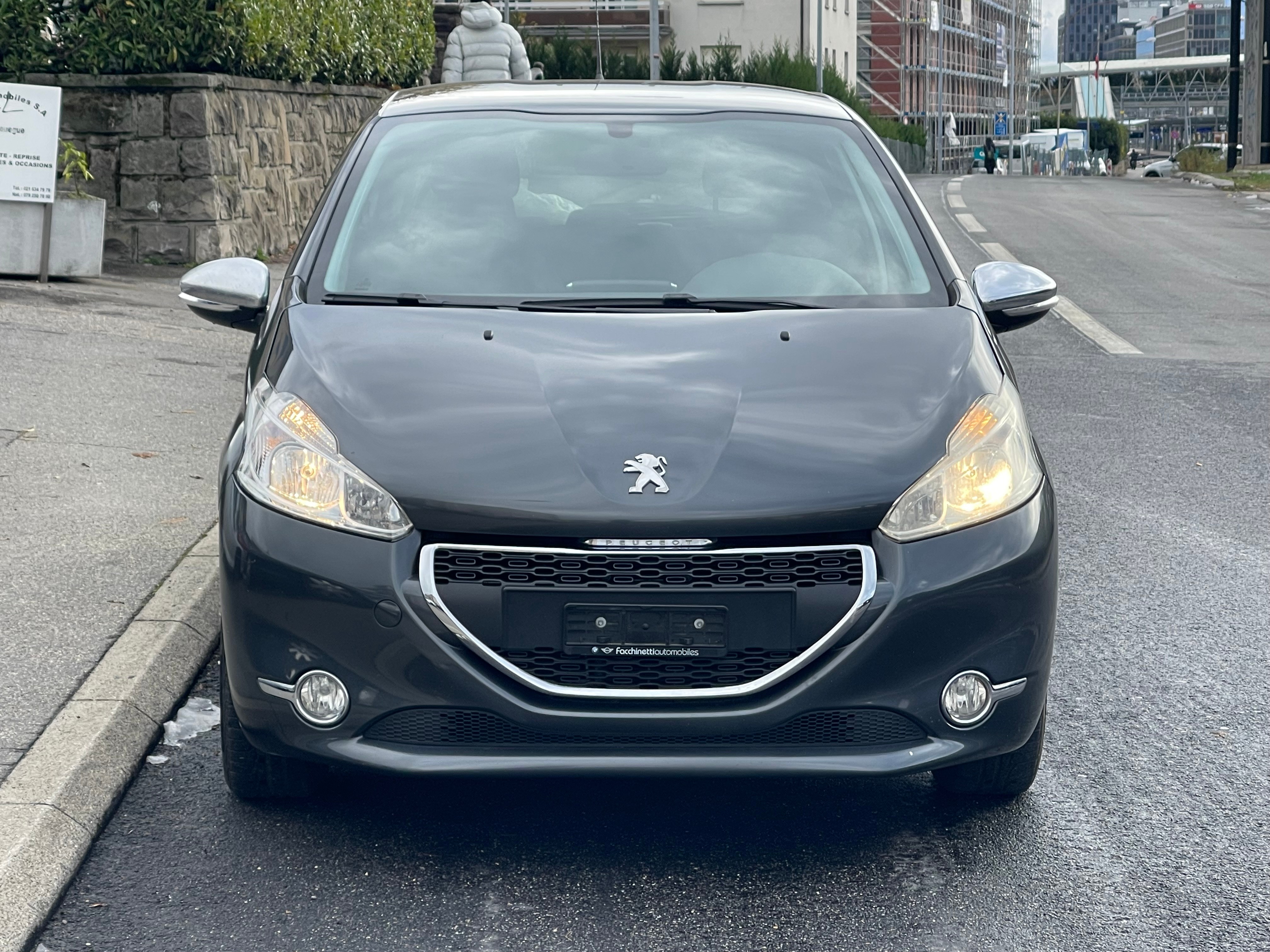 PEUGEOT 208 1.2 VTI Style