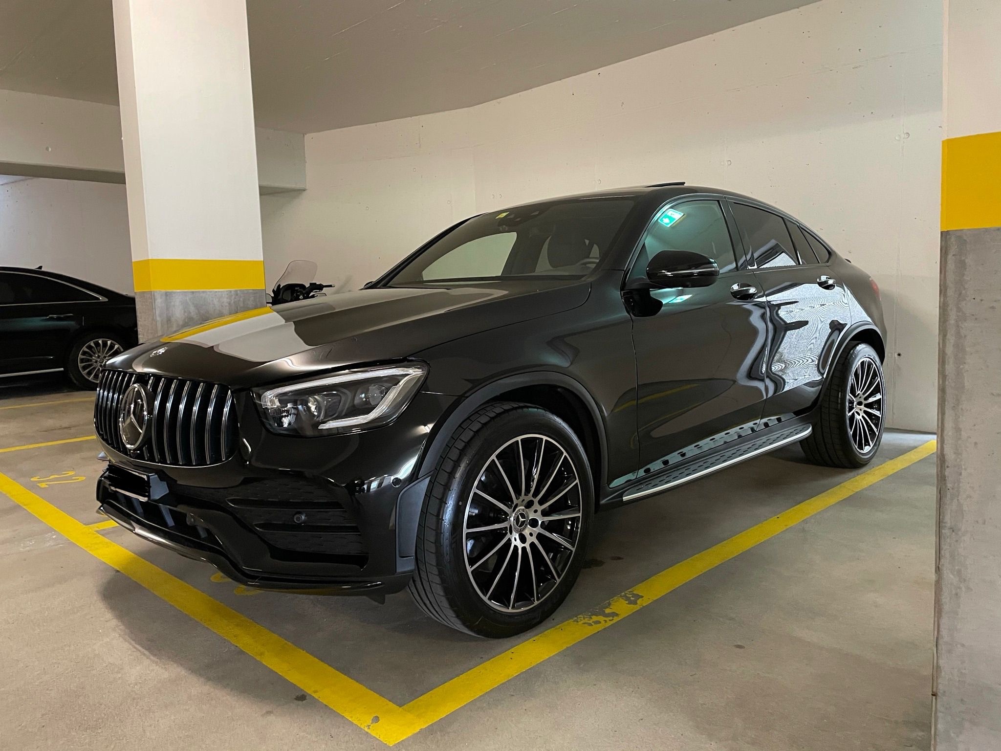 MERCEDES-BENZ GLC Coupé 300 AMG Line 4Matic 9G-Tronic