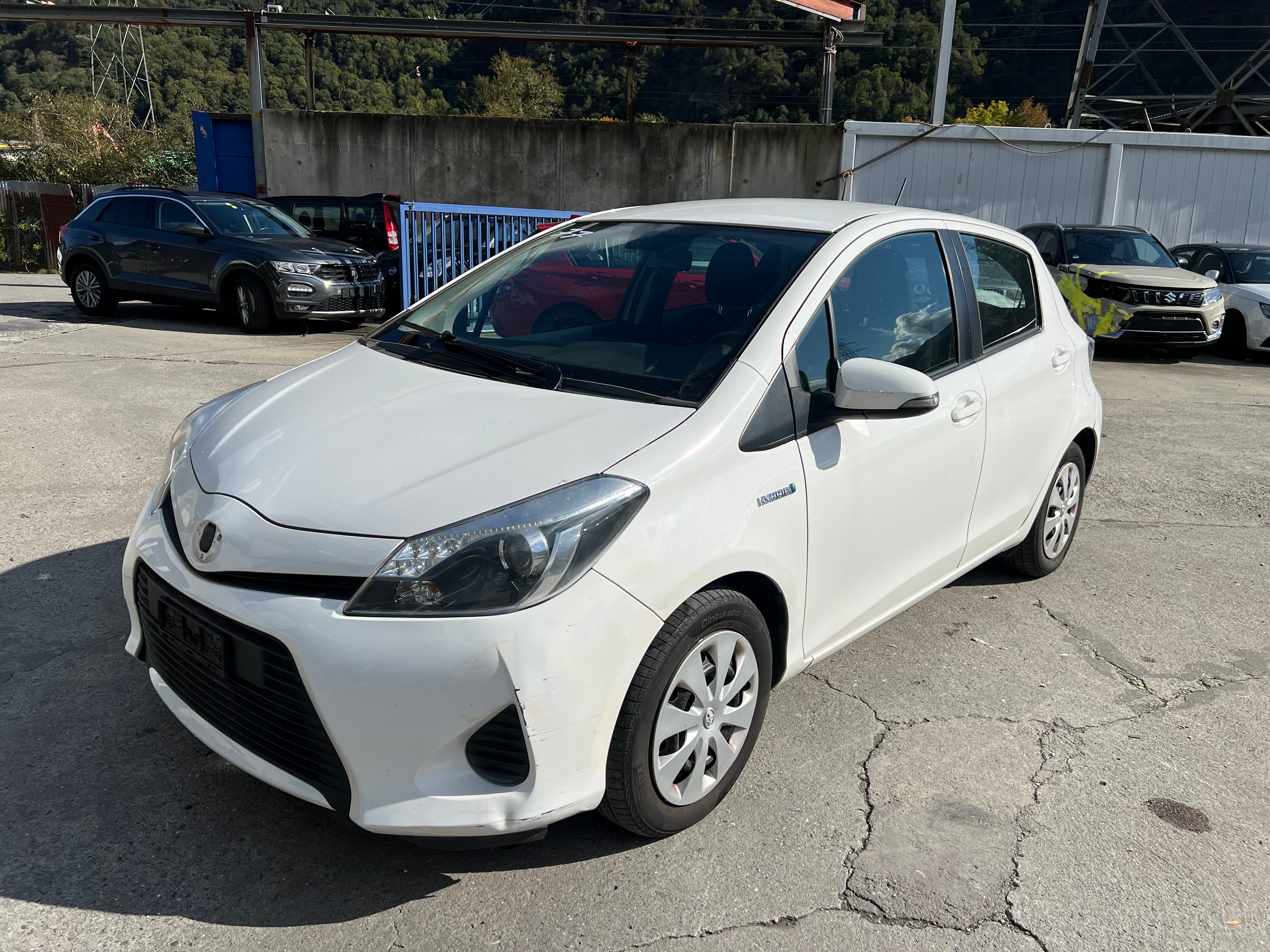 TOYOTA Yaris 1.5 VVT-i Hybrid Luna CVT