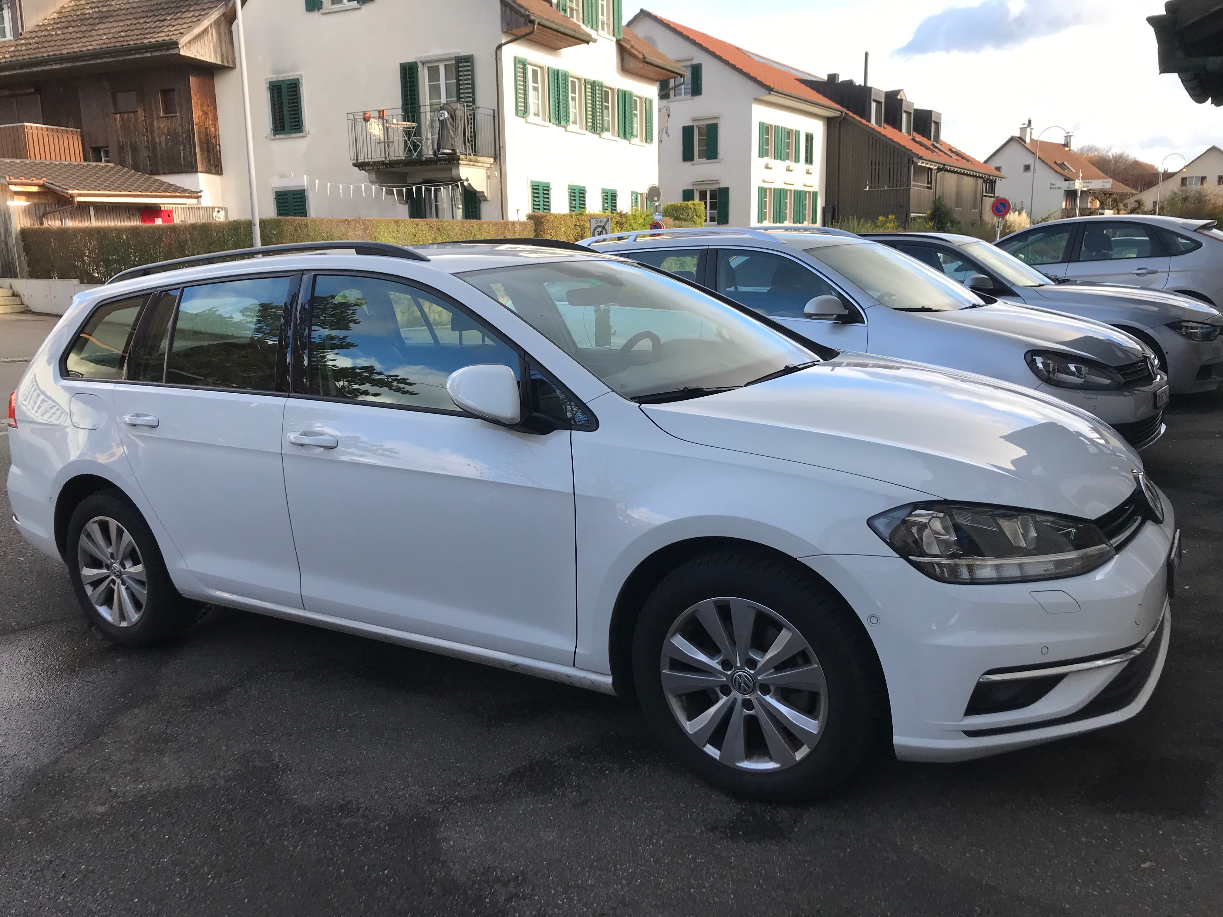 VW Golf Variant 1.6 TDI Comfortline DSG Swiss Line