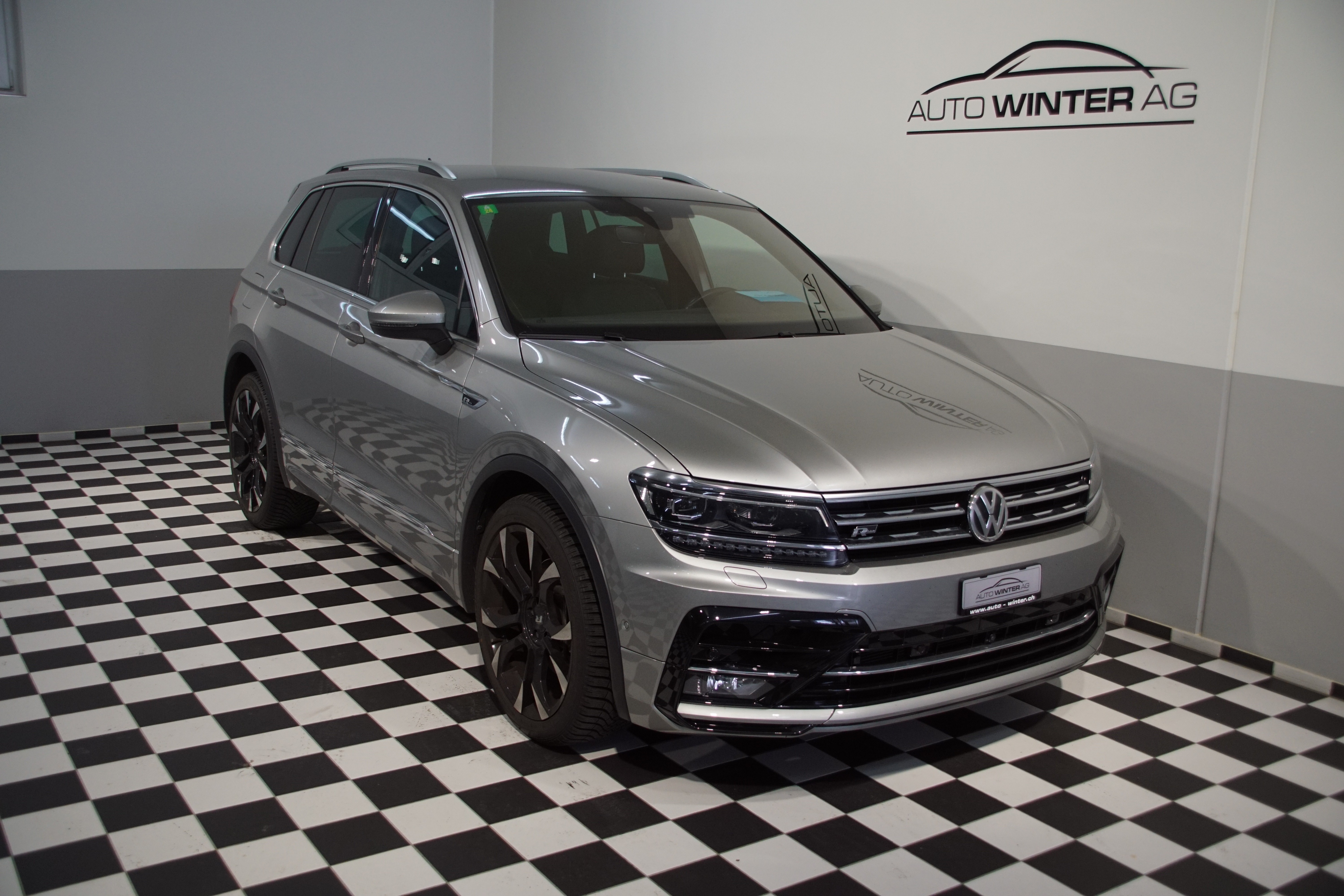 VW Tiguan 2.0TSI R-Line Highline 4Motion DSG