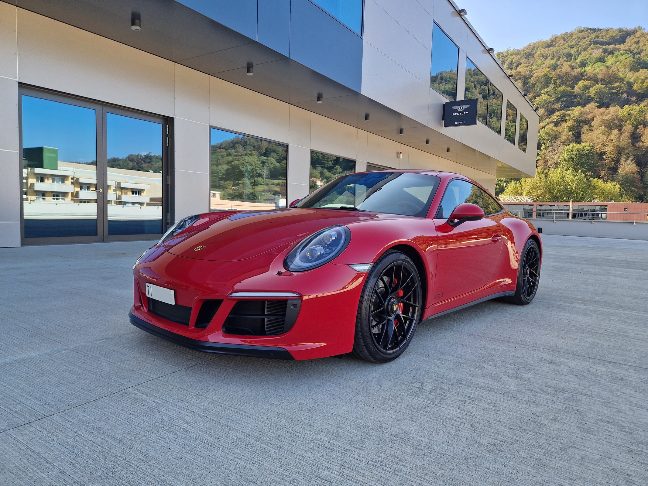 PORSCHE 911 Carrera 4 GTS PDK