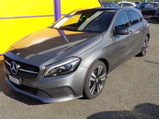 MERCEDES-BENZ A 180 Night Star 7G-DCT