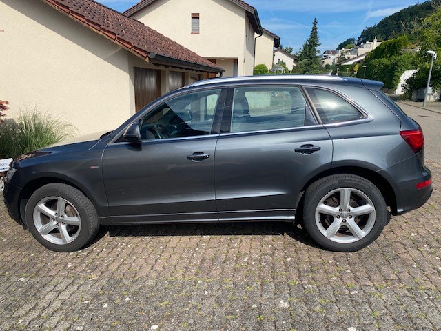 AUDI Q5 Quattro 2.0 TDI S-Line