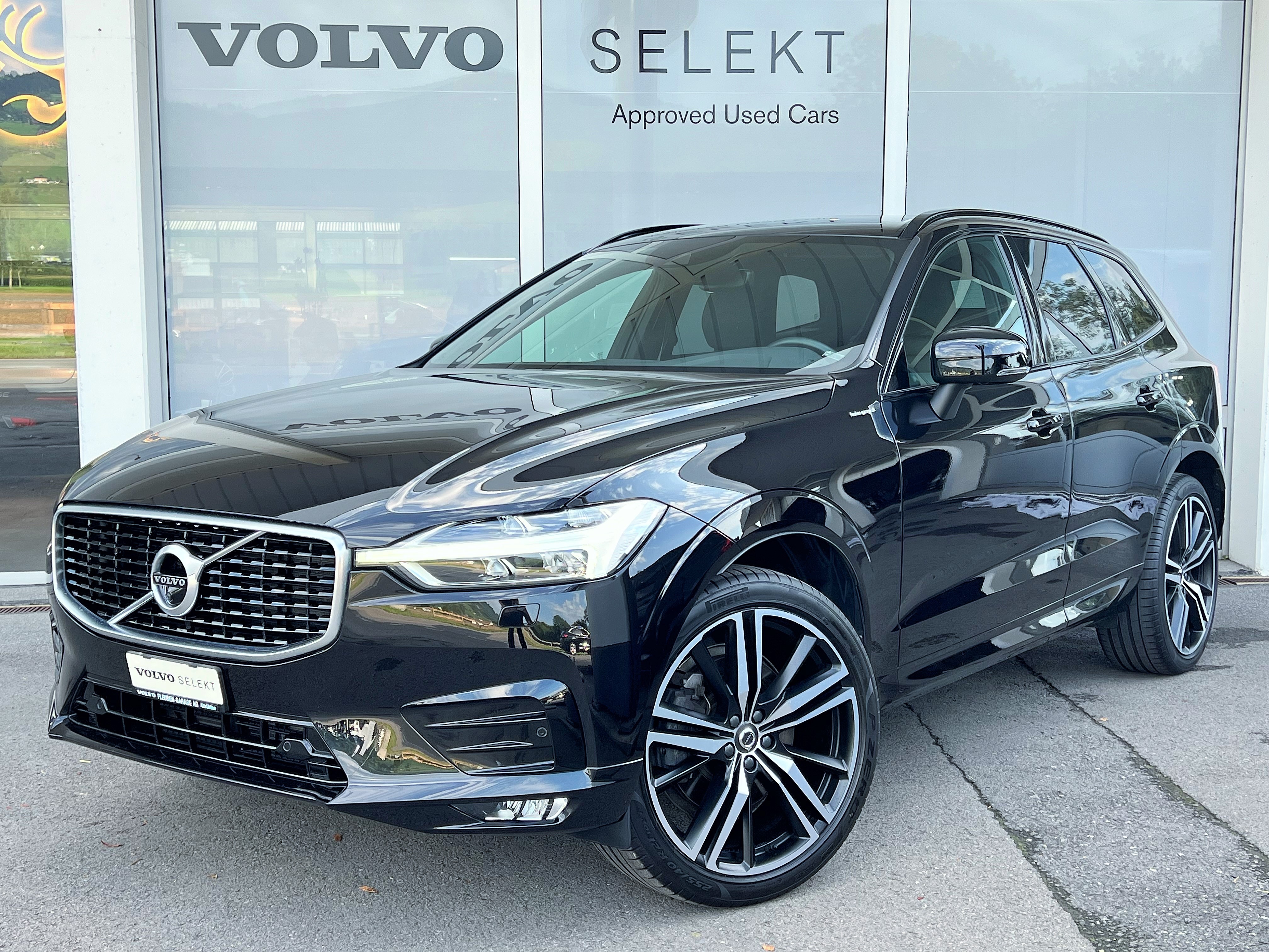 VOLVO XC60 B5 B AWD R-Design