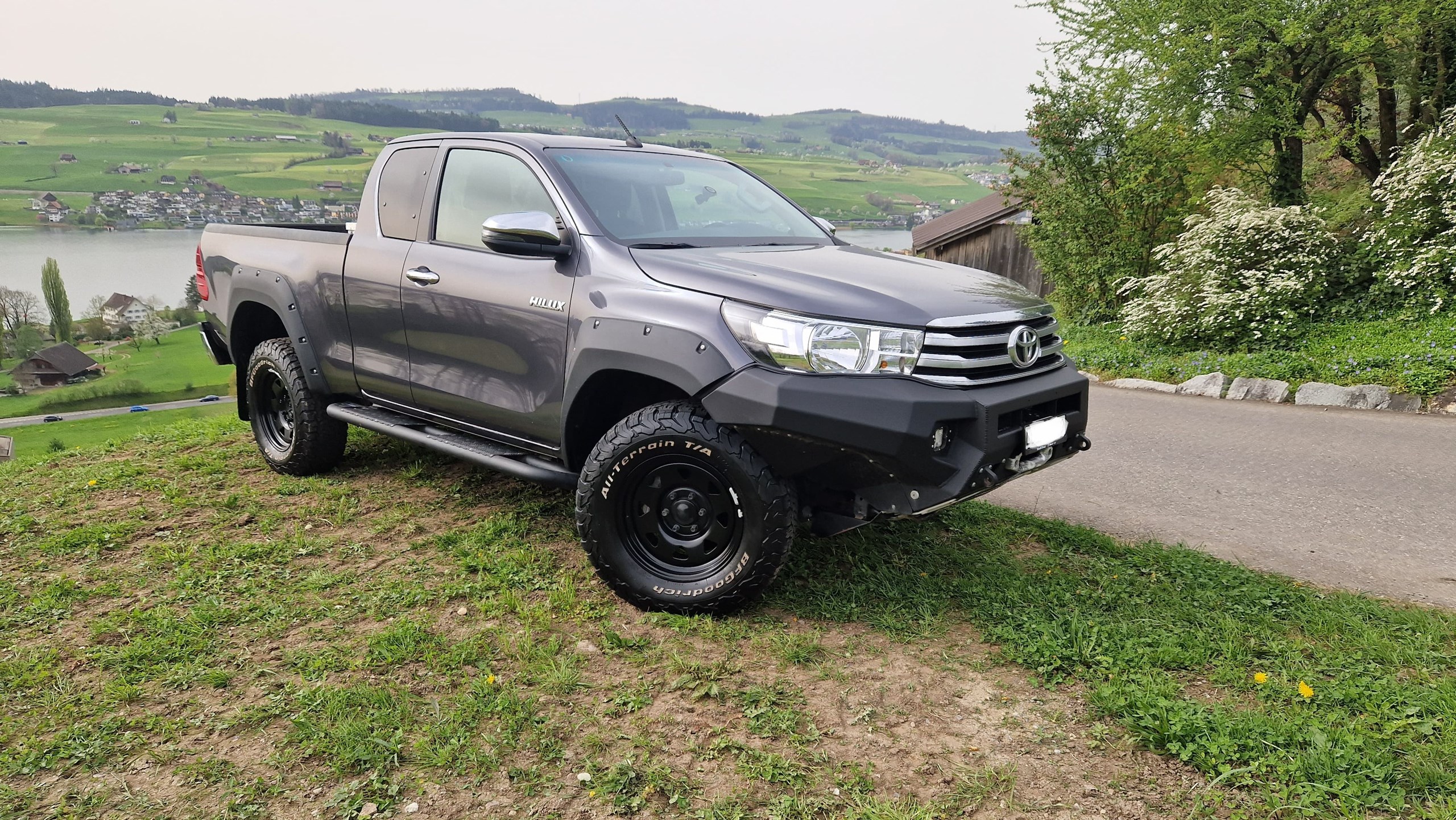 TOYOTA Hilux 2.4D-4D Style Extra Cab 4x4