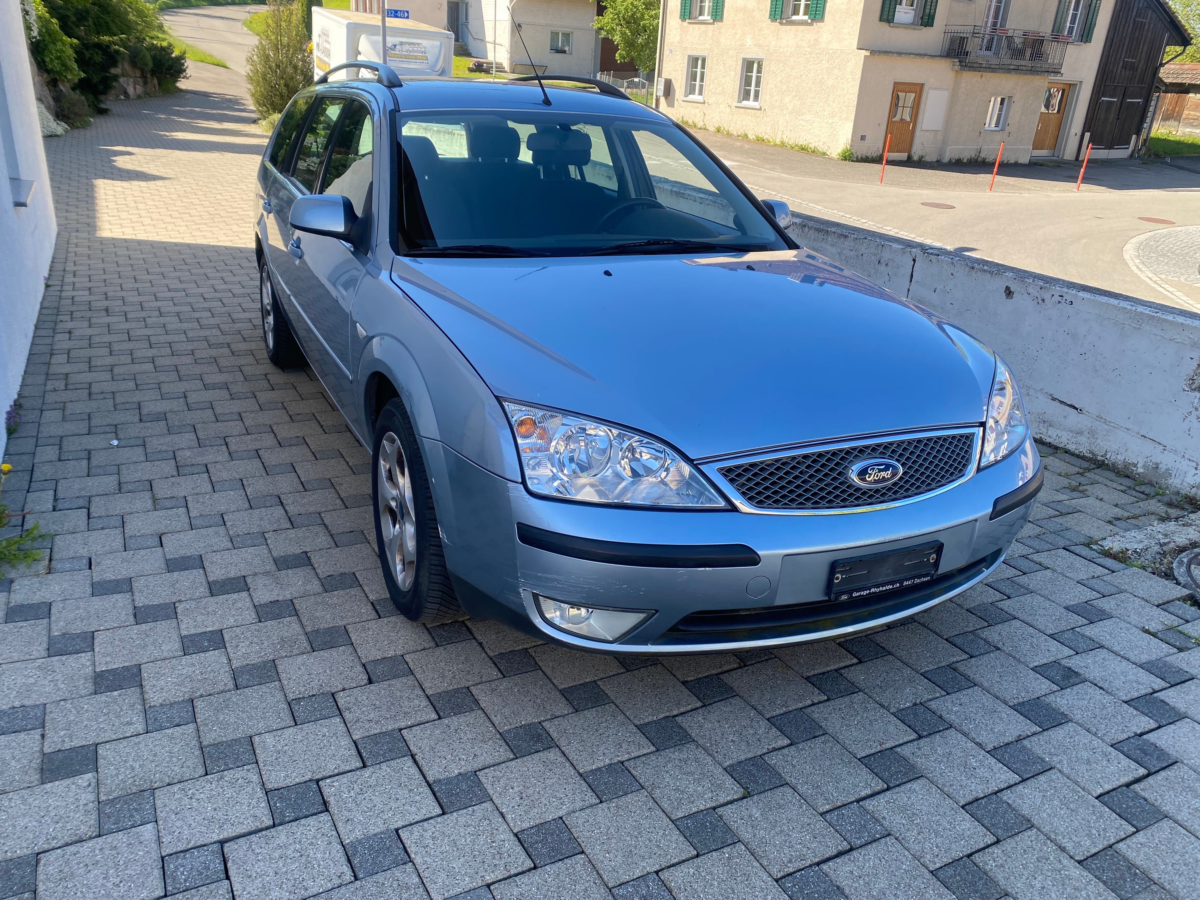 FORD Mondeo 2.0i 16V Ambiente