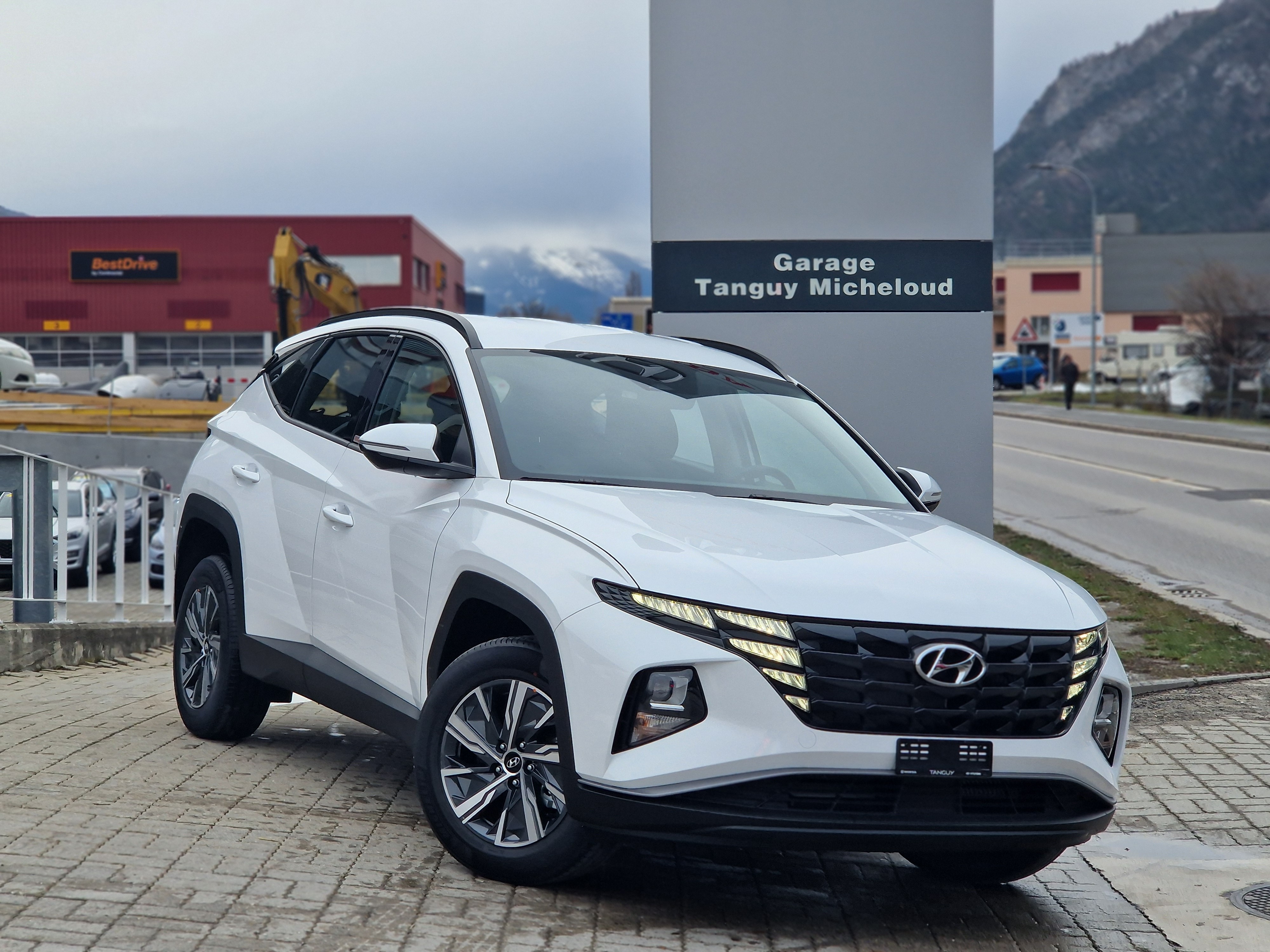 HYUNDAI Tucson 1.6 HEV 4WD