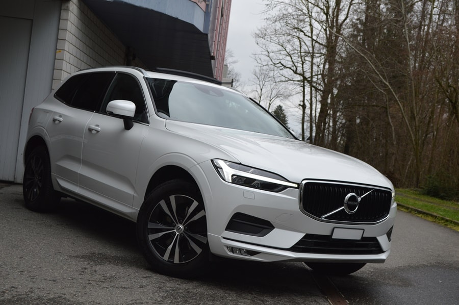 VOLVO XC60 B4 Diesel Mild Hybrid AWD Momentum Geartronic