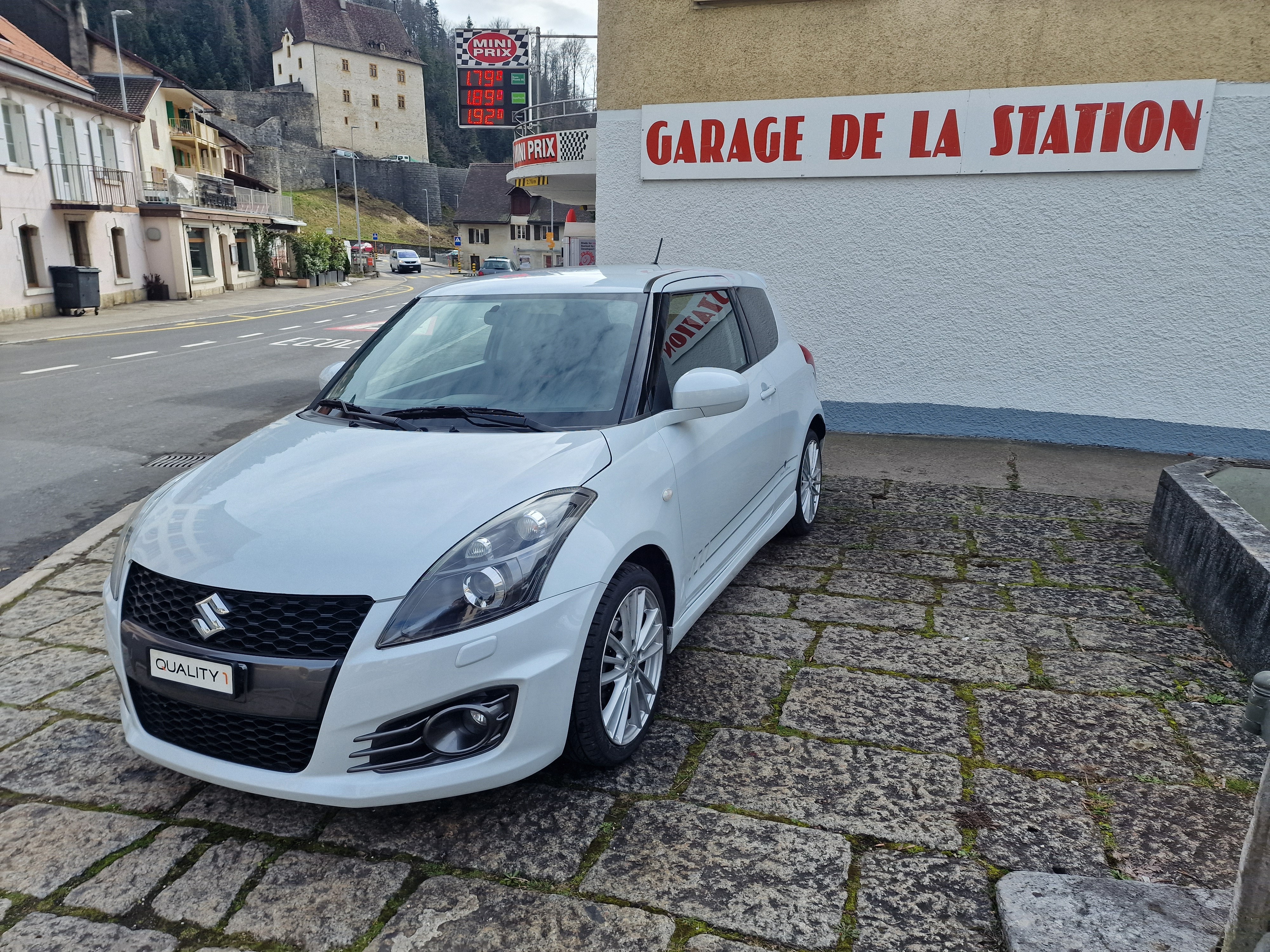 SUZUKI Swift 1.6i 16V Sport Sergio Cellano