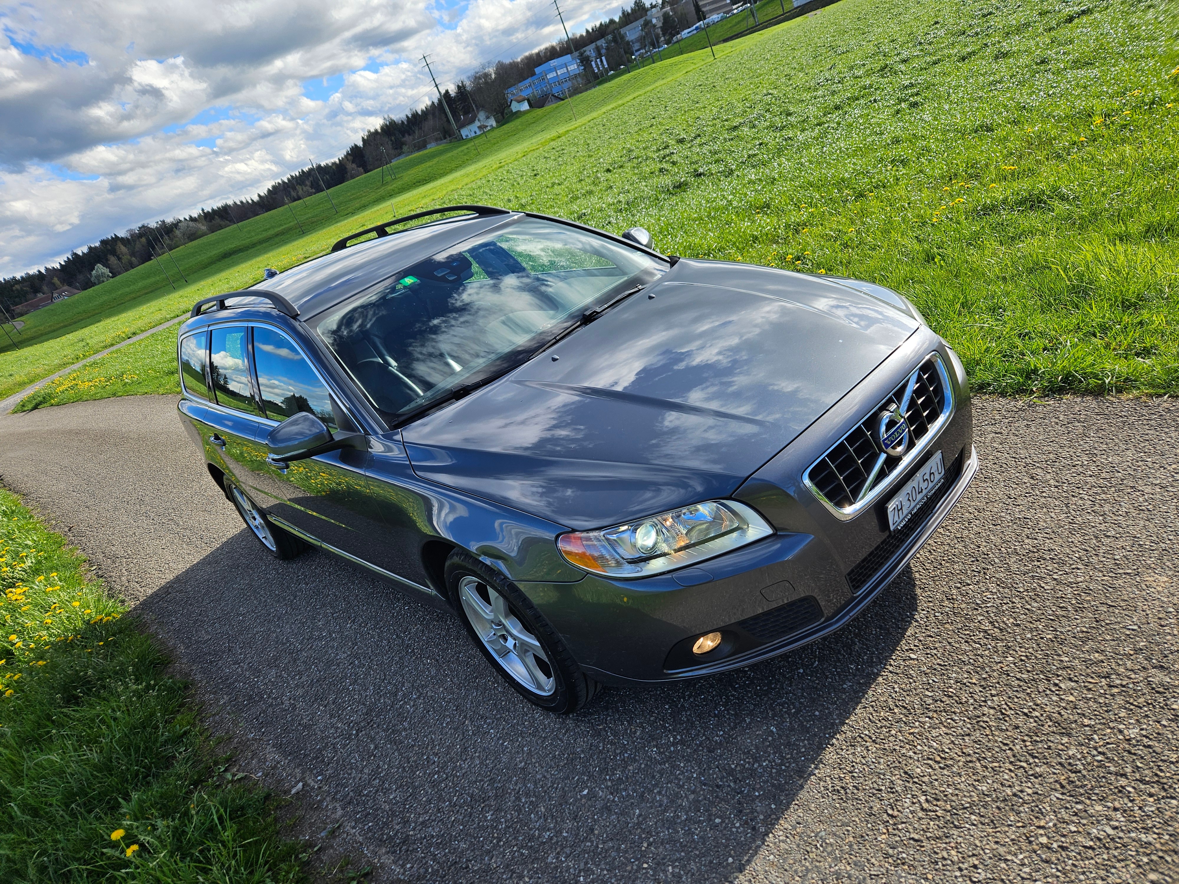 VOLVO V70 T4 Momentum Powershift