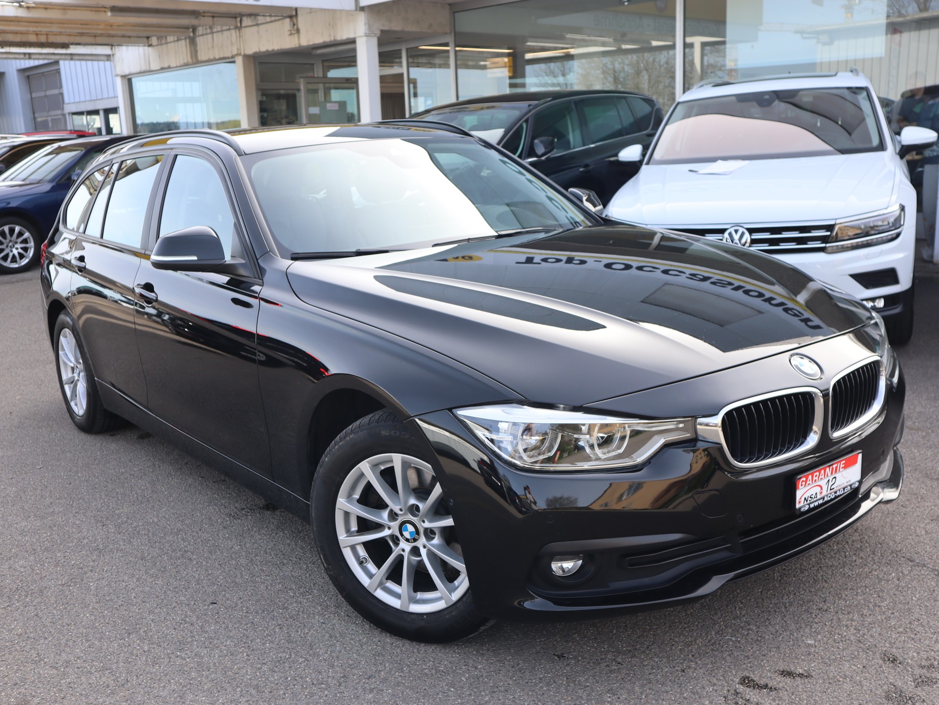 BMW 320d xDrive Touring Edition Sport Line Steptronic ** mit Voll-Leder Ausstattung ** G.Navi mit RF-Kamera **