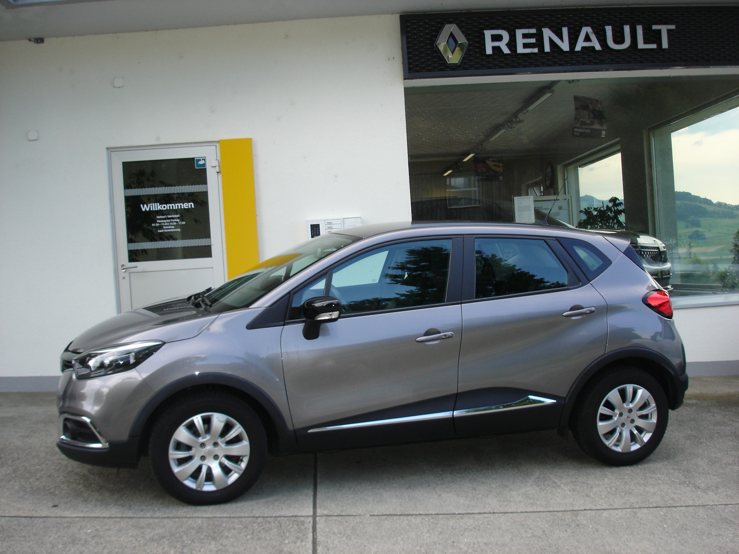 RENAULT Captur 1.2 T 16V Dynamique EDC