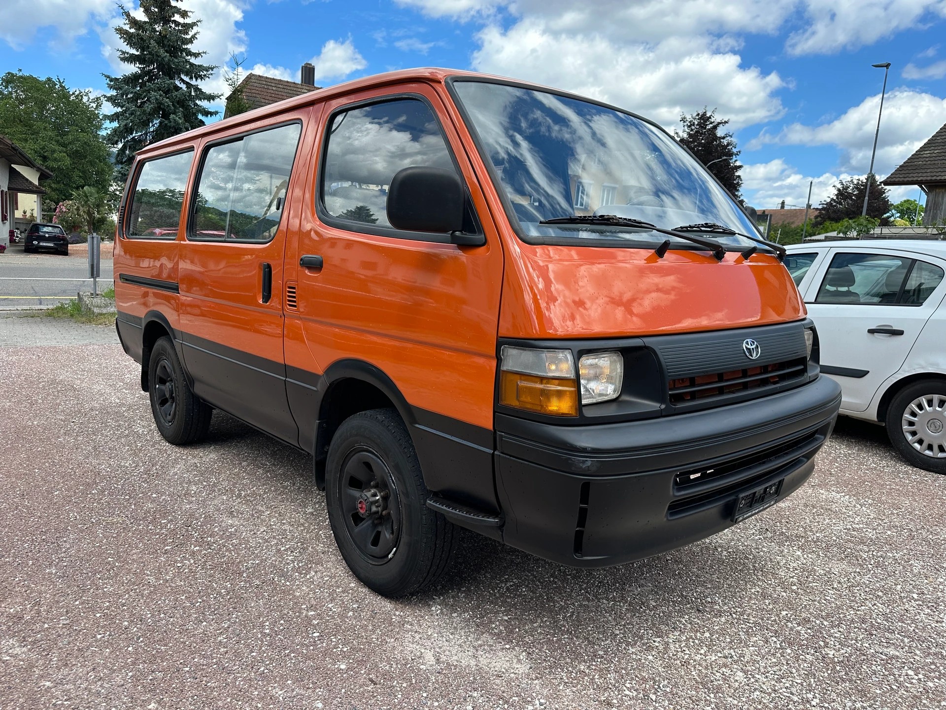 TOYOTA Hiace 2.4 4x4 Saloon Jub.