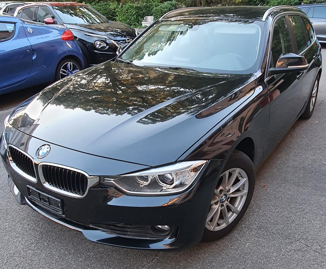 BMW 320i xDrive Touring Steptronic