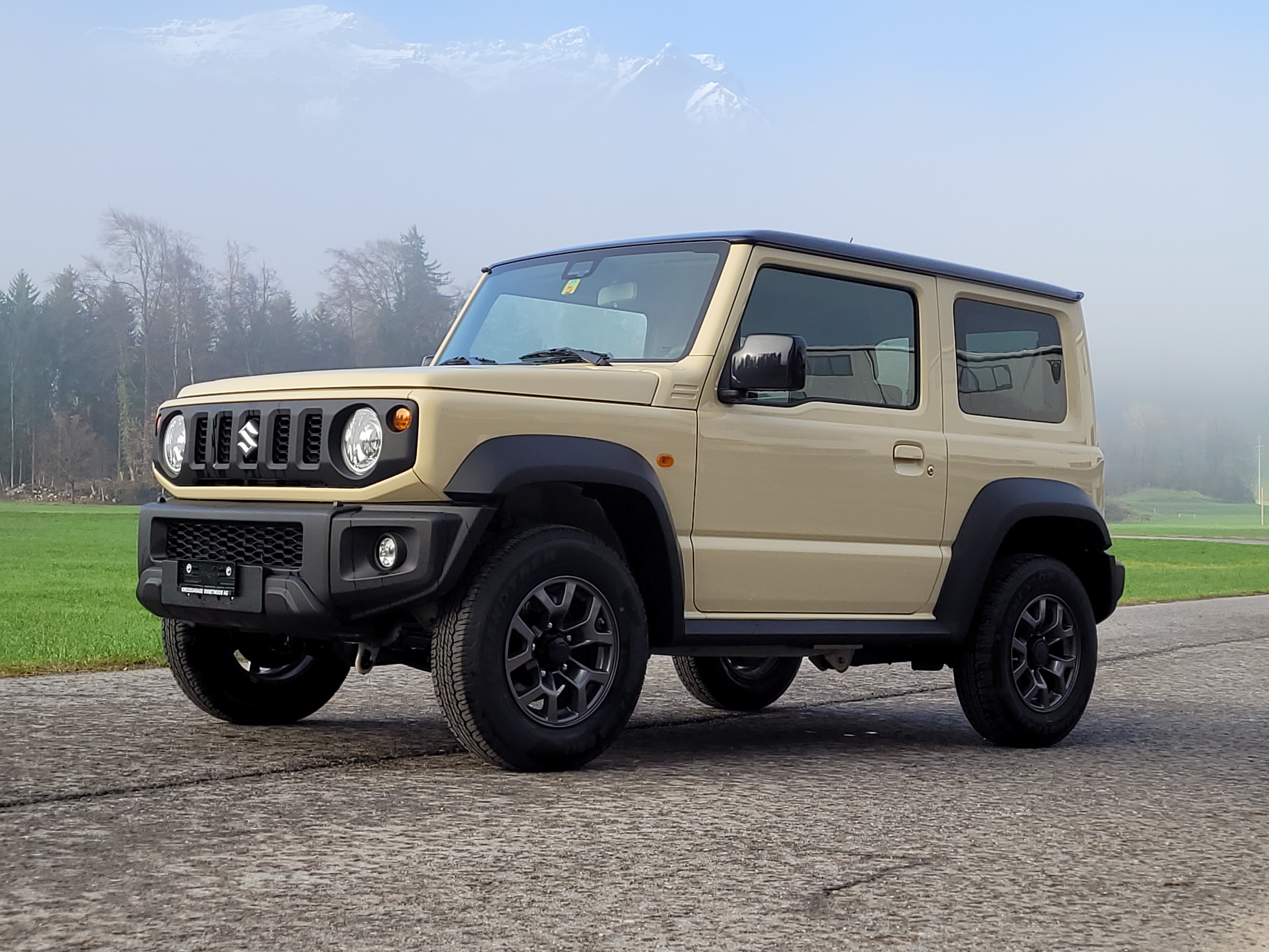 SUZUKI Jimny 1.5 Compact+ 4x4 *4-Plätzer Full-Option mit Suzuki Garantie*