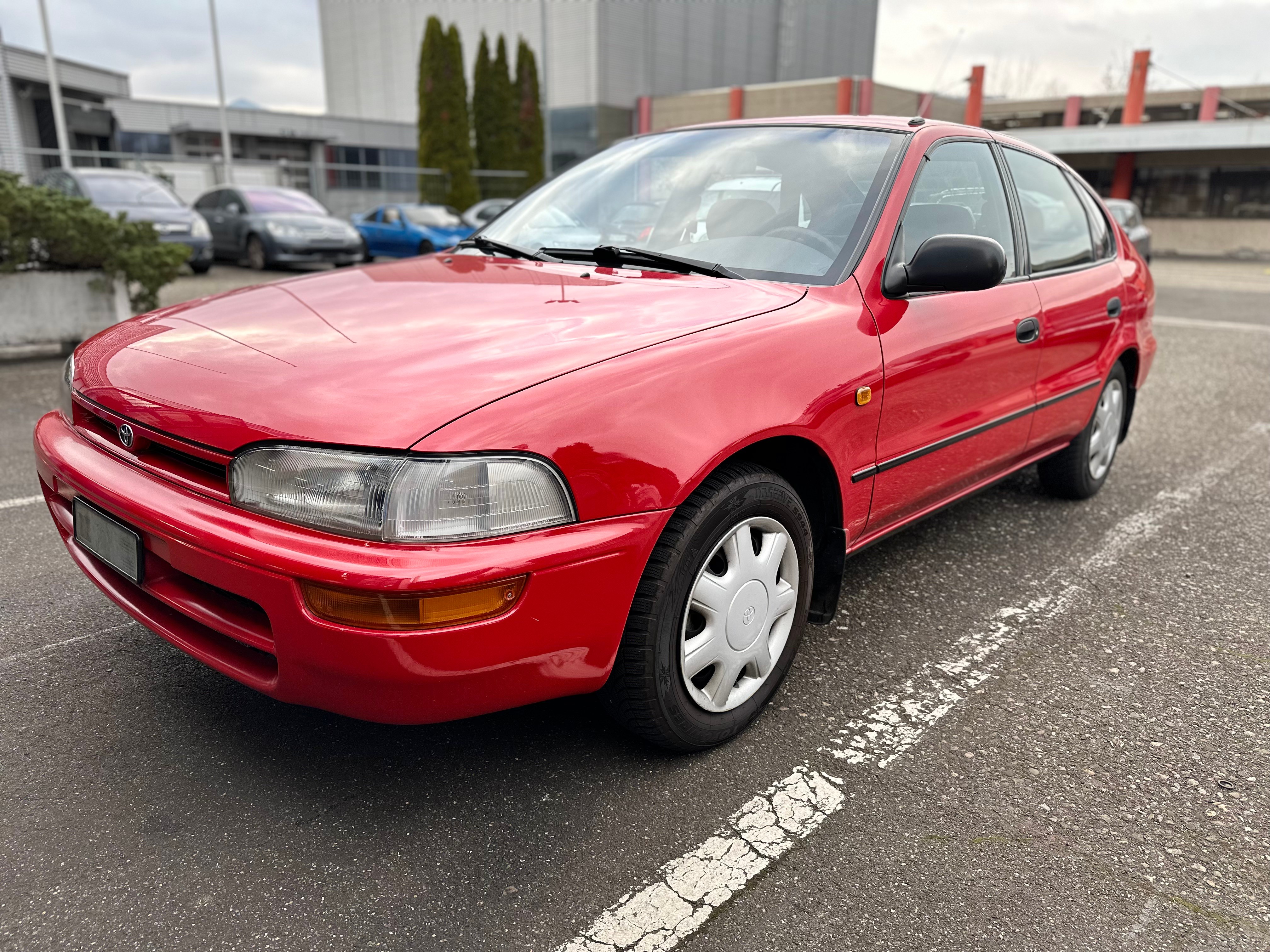 TOYOTA Corolla 1.6 GLi Liftback