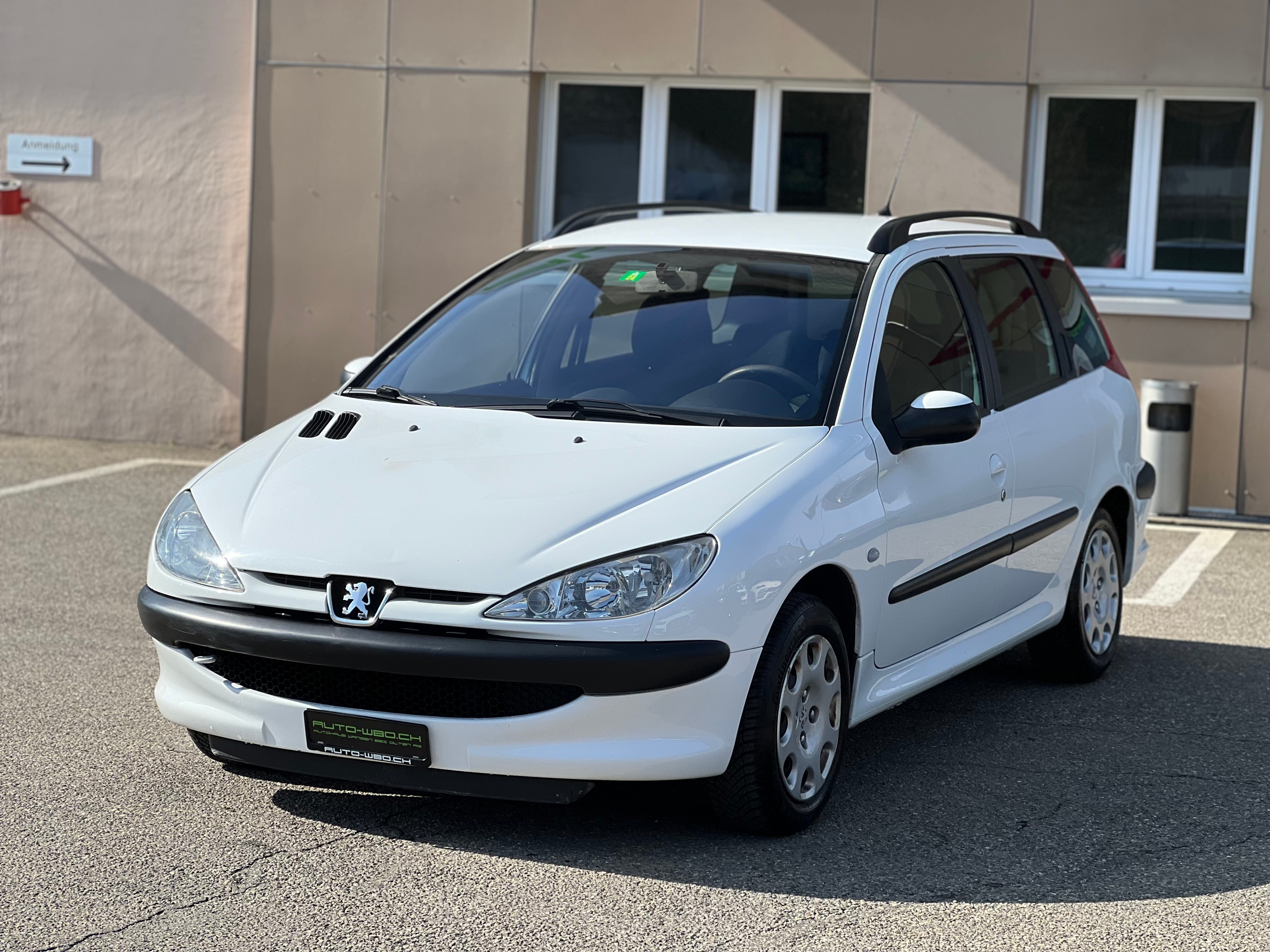 PEUGEOT 206 1.4 16V XT