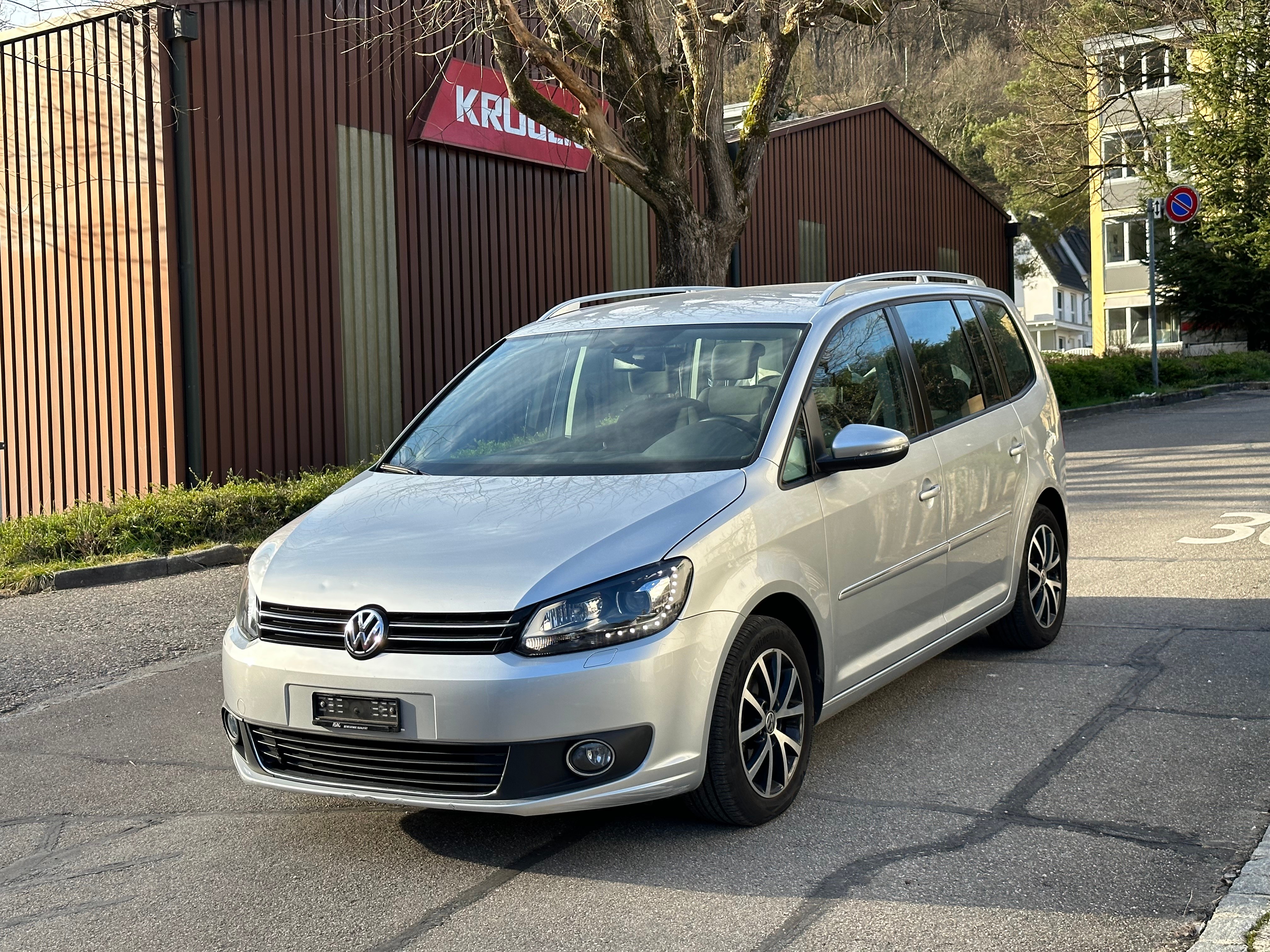 VW Touran 1.6 TDI Highline DSG