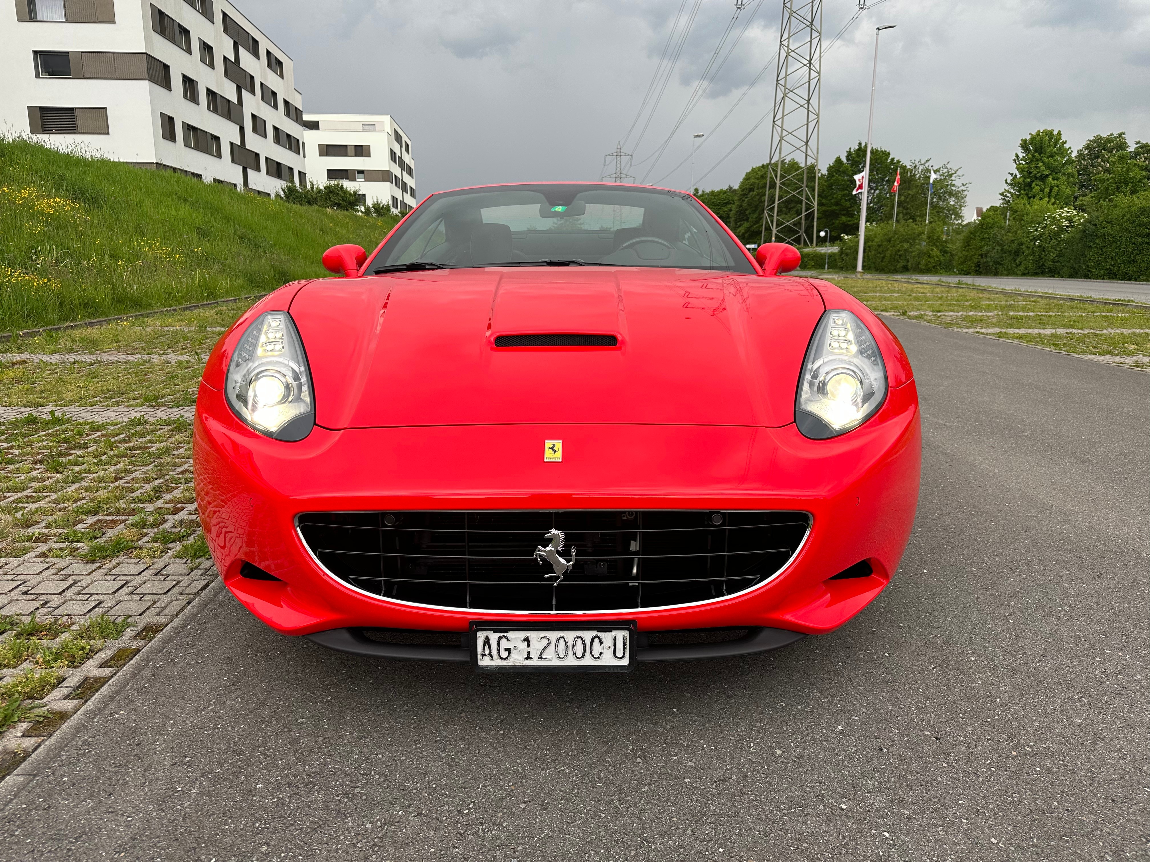 FERRARI California 4.3 V8