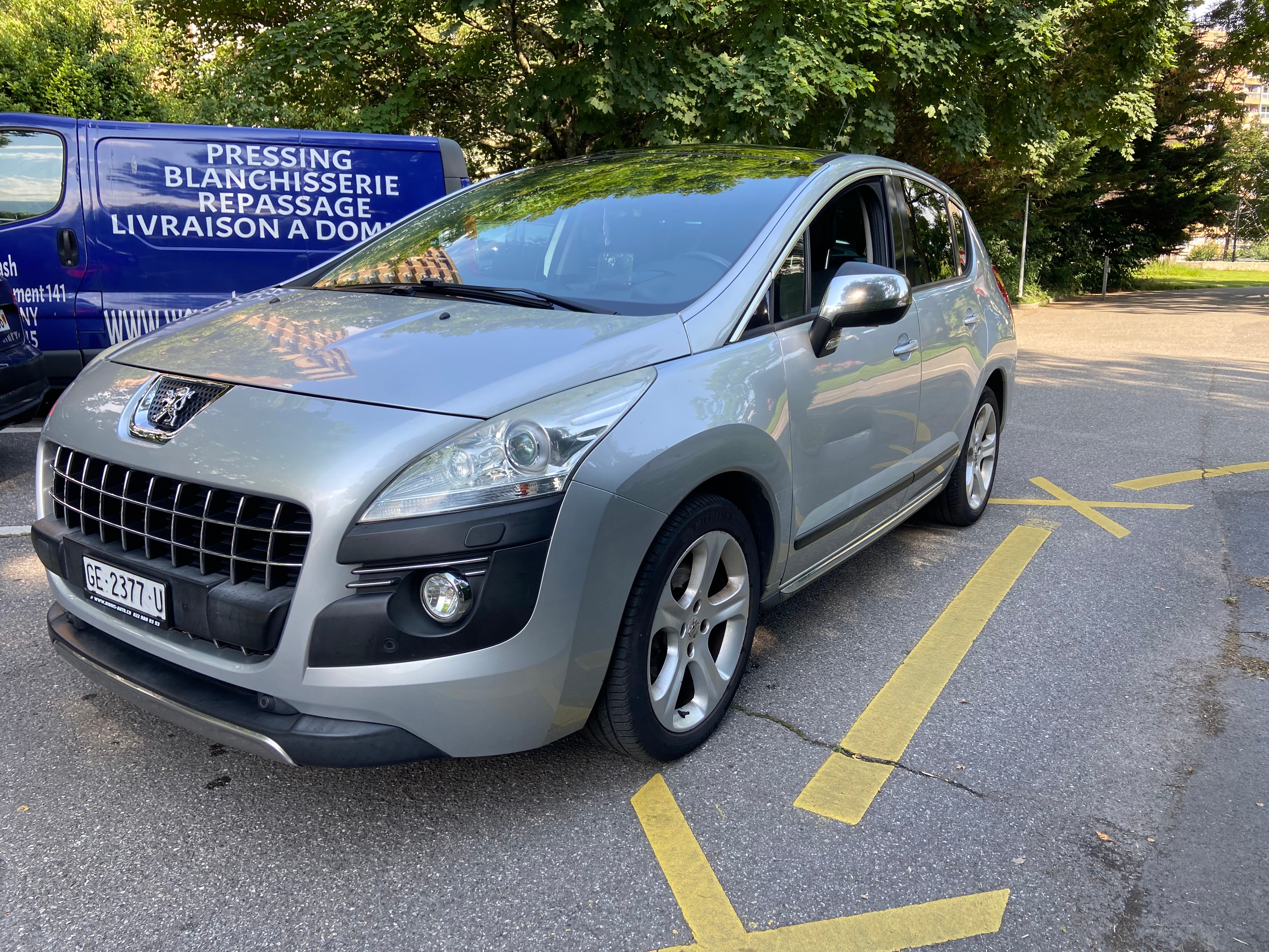 PEUGEOT 3008 2.0 HDI Business Tiptronic