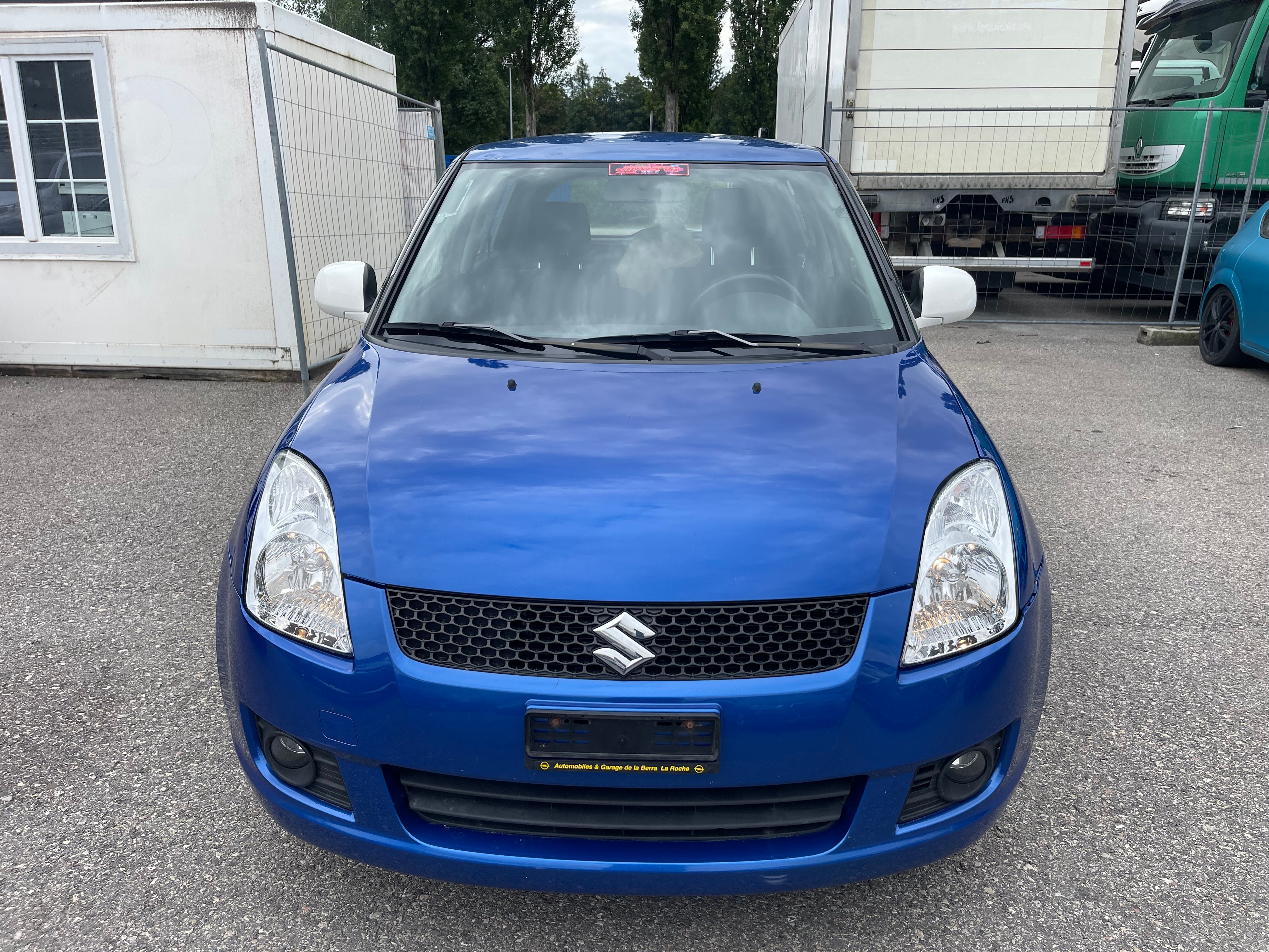 SUZUKI Swift 1.3i 16V GL 4x4